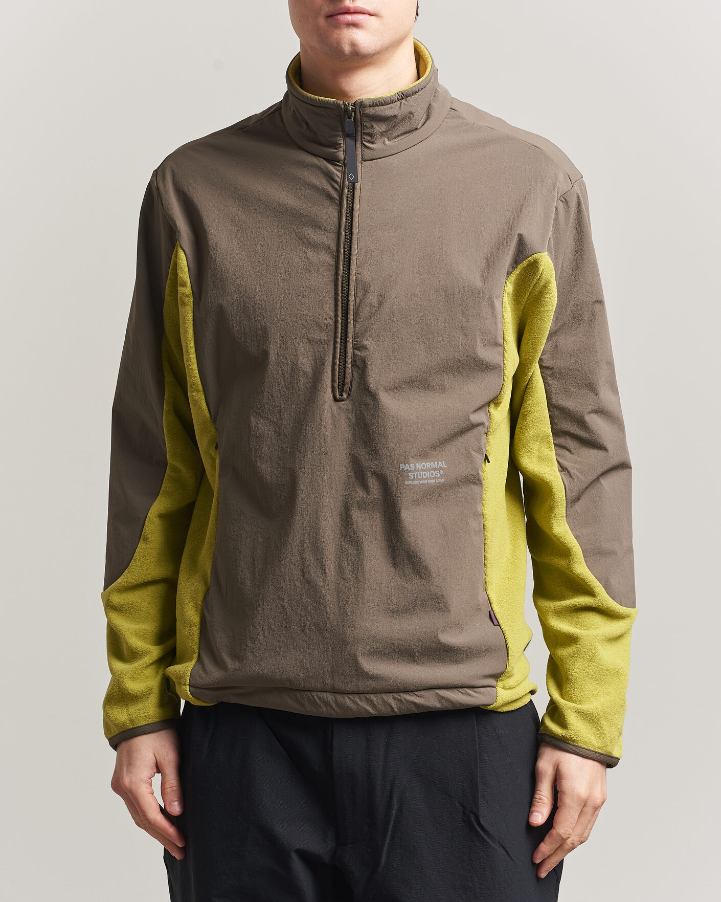 Men | Coats & Jackets | Pas Normal Studios | Off Race Light Fleece Half Zip Moss Green