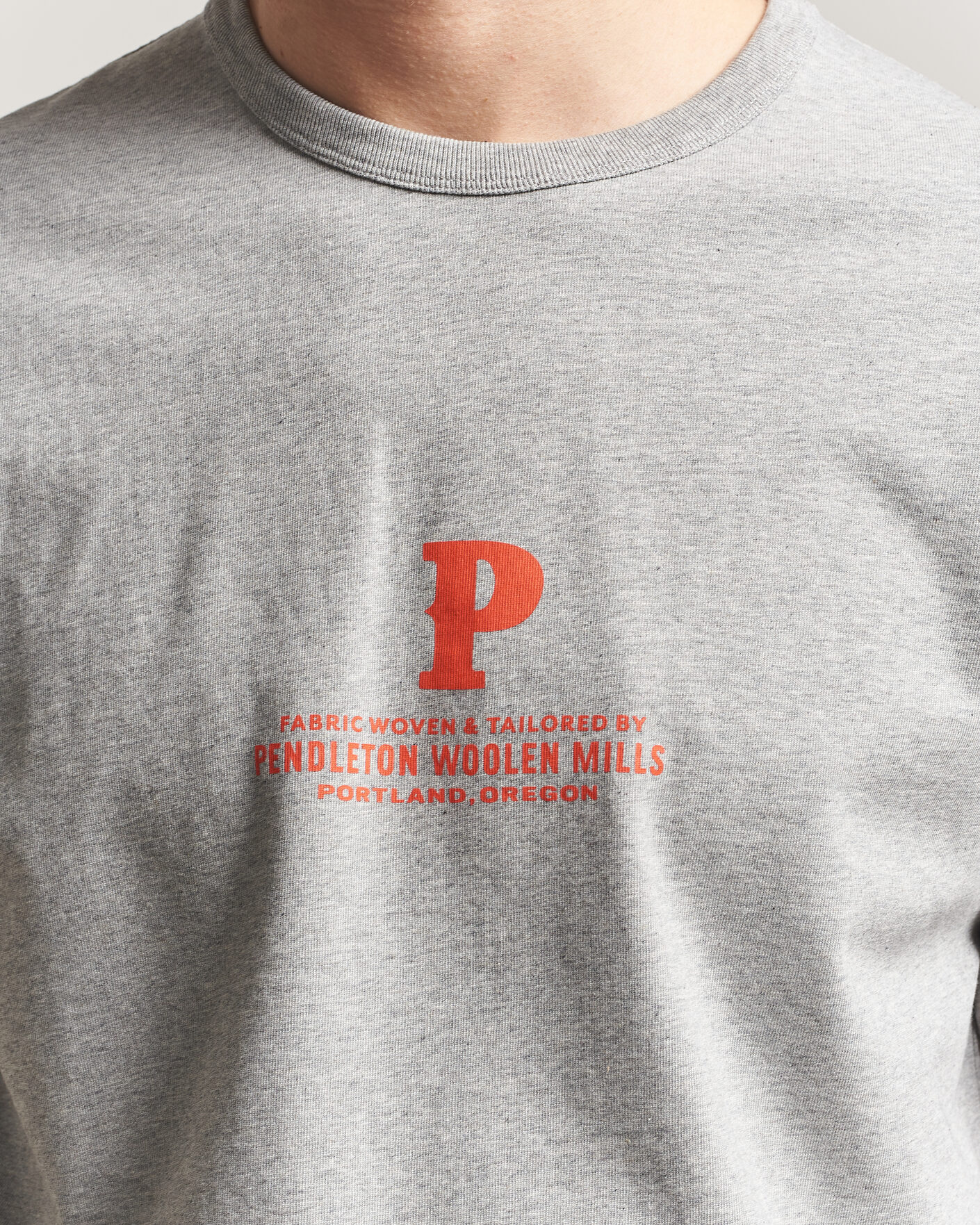 Men | T-Shirts | Pendleton | Heavyweight P Tee Ash Heather Grey