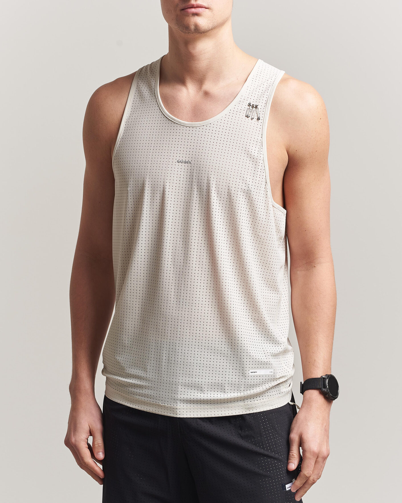 Men | T-Shirts | Satisfy | Space-O Singlet Chalk