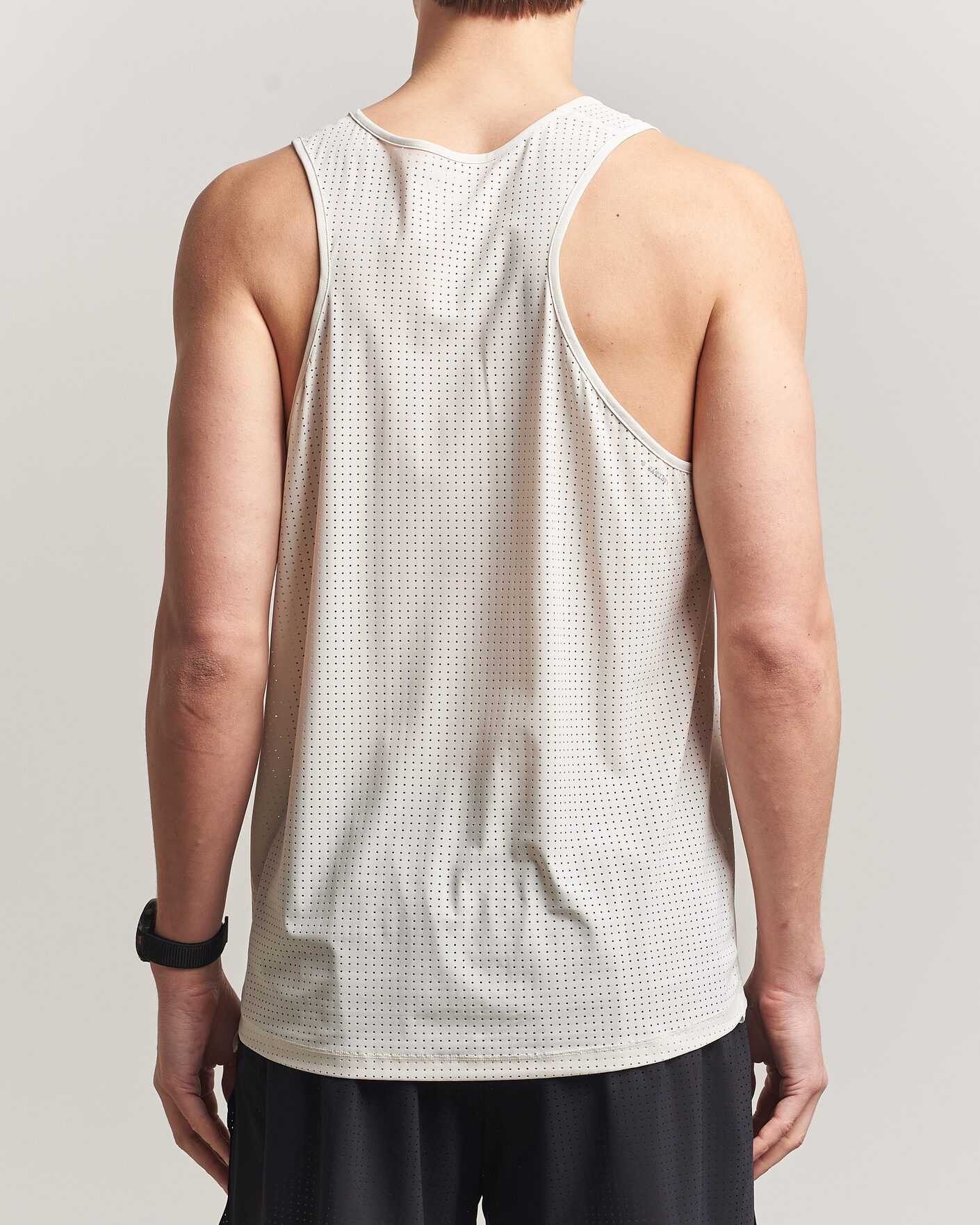 Men | T-Shirts | Satisfy | Space-O Singlet Chalk