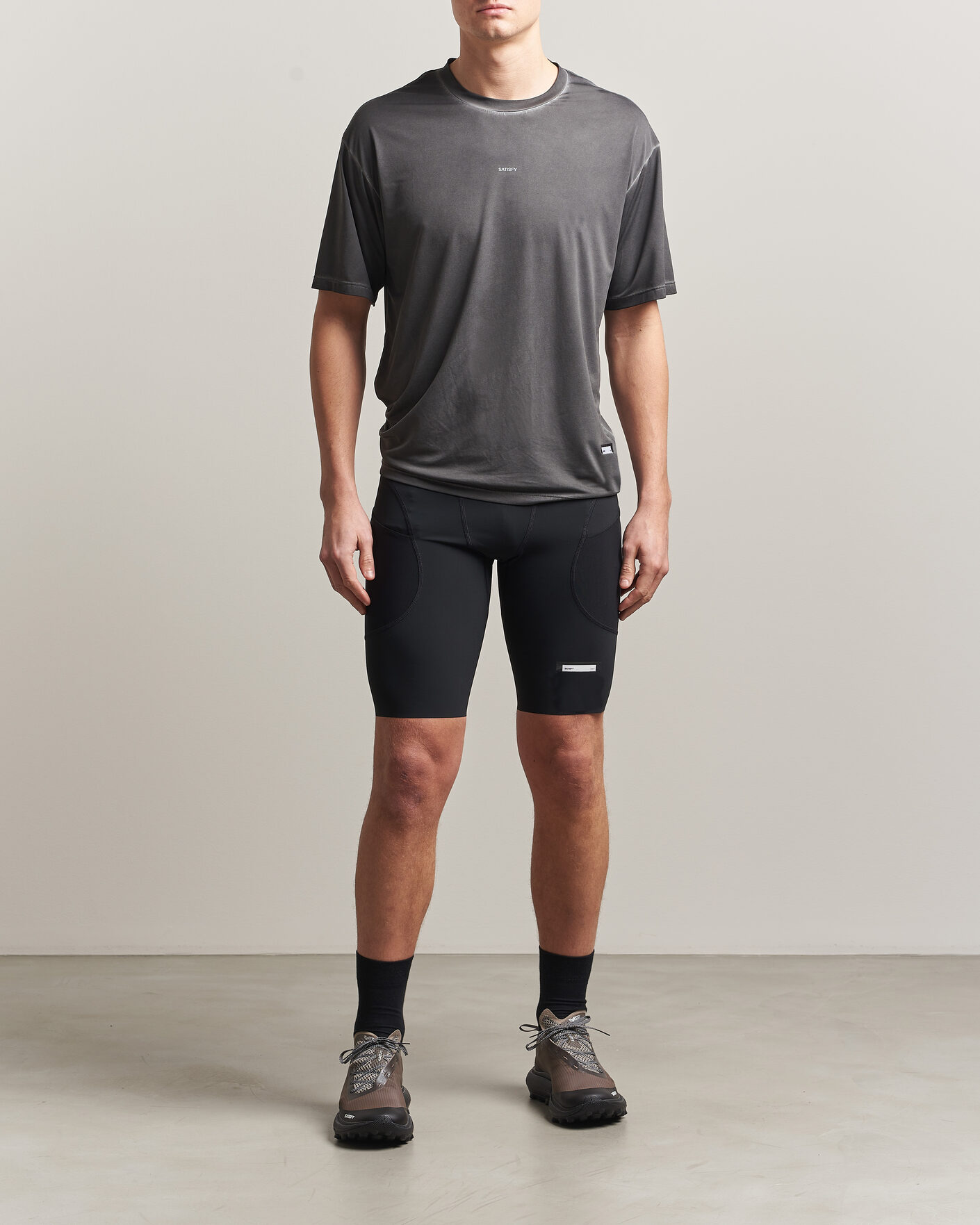 Men | T-Shirts | Satisfy | AuraLite T-Shirt Pigment Black