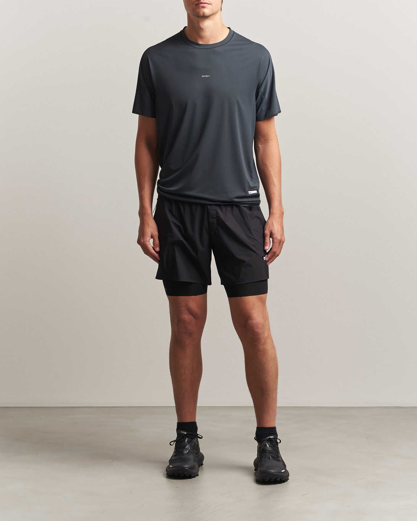 Men | T-Shirts | Satisfy | AuraLite UV T-Shirt Black