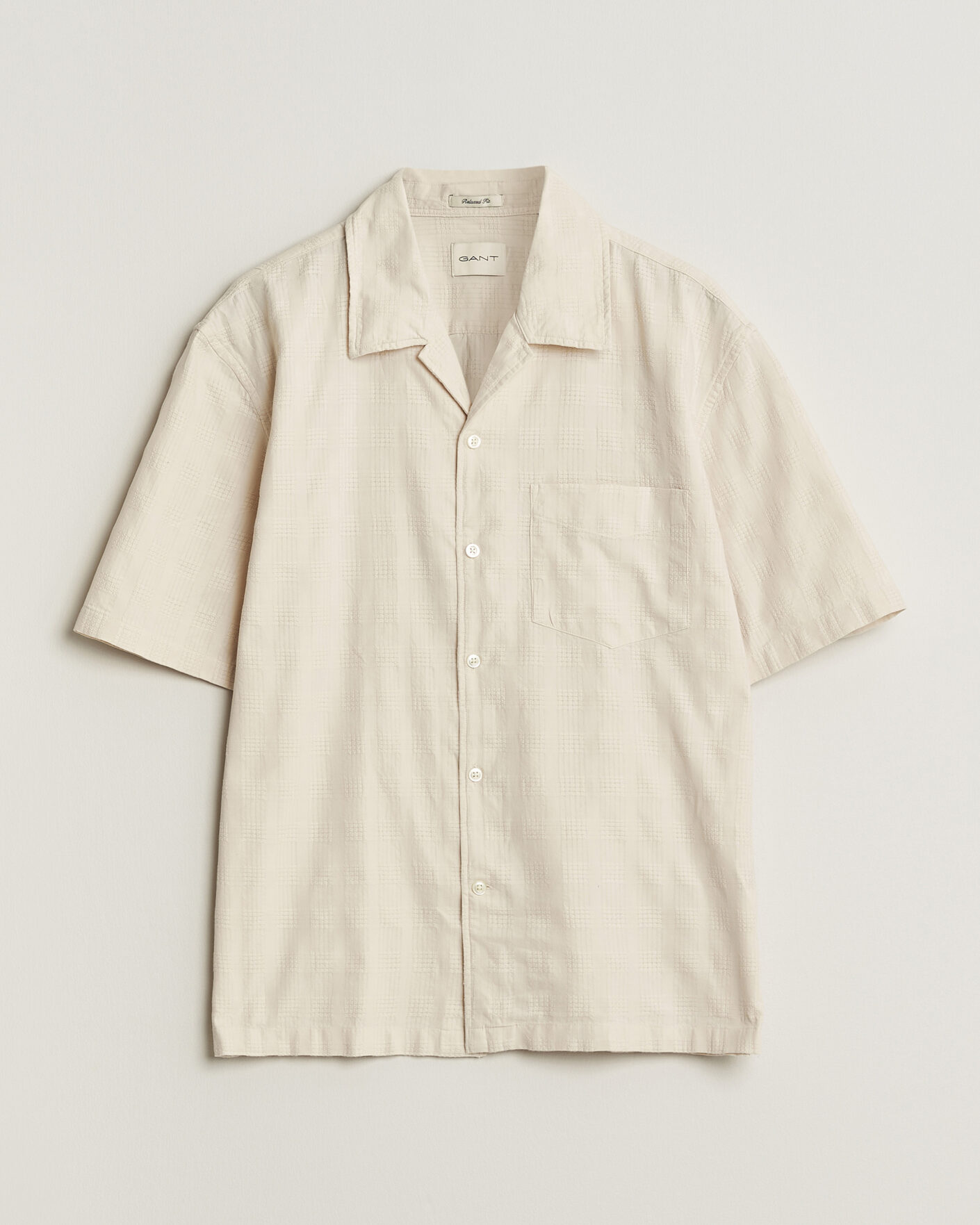 Men | Shirts | Gant | Relaxed Fit Textured Checked Camp Shirt Creamed White