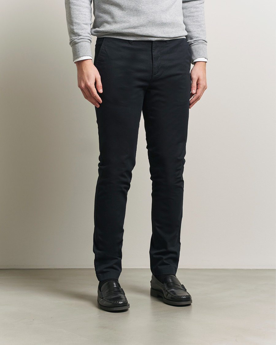 Men | Trousers | GANT | Slim Fit Chinos Black