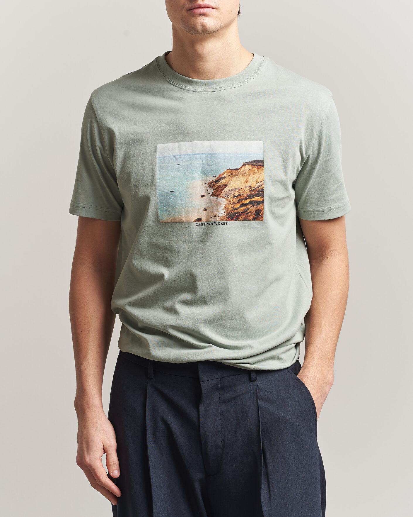 Men | T-Shirts | Gant | Scenery Graphic Crew Neck T-Shirt Ceramic Grey