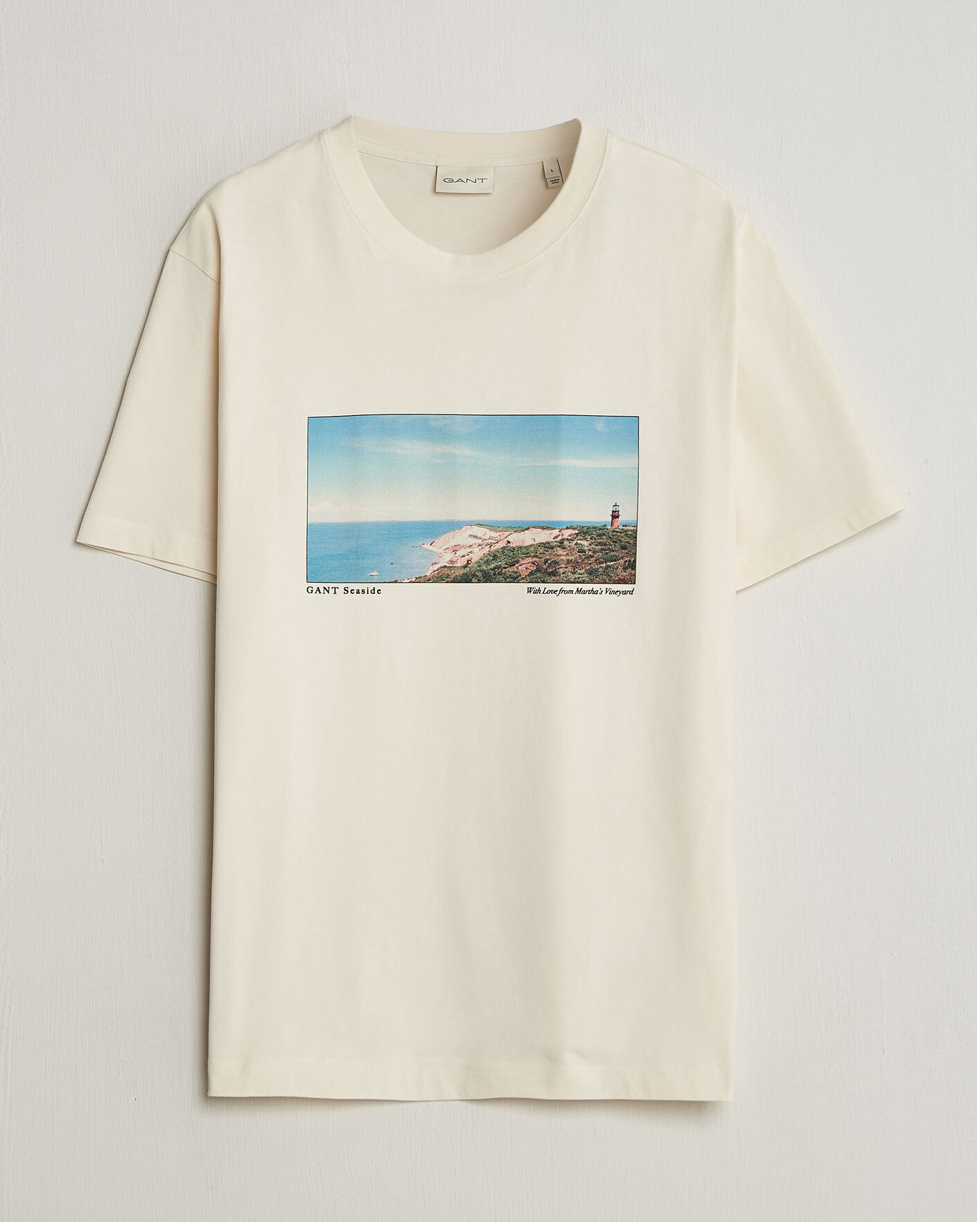 Men | T-Shirts | GANT | Scenery Graphic Crew Neck T-Shirt Cream