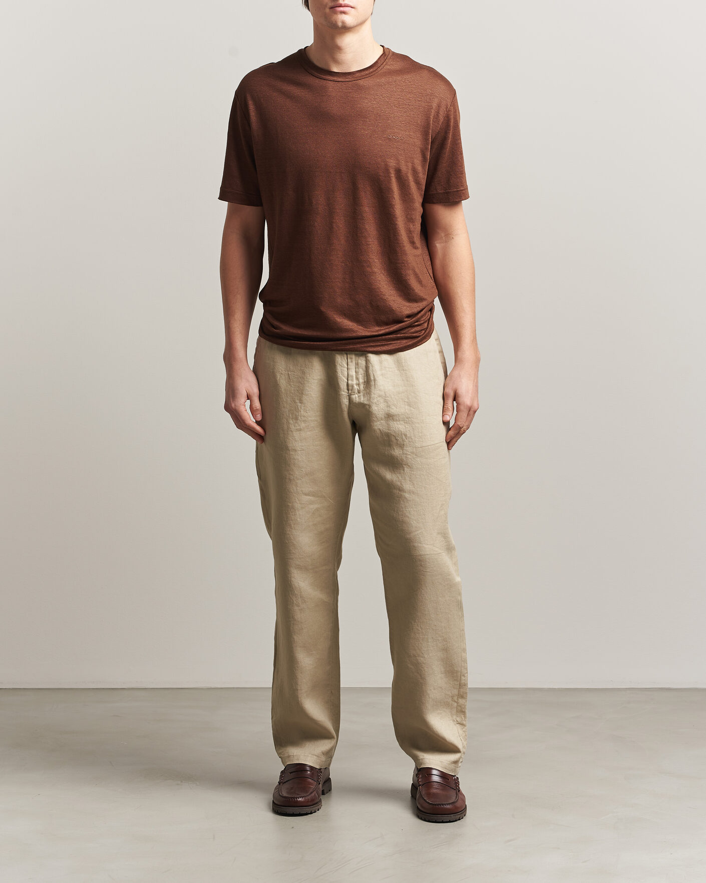 Men | T-Shirts | GANT | Linen T-Shirt Mahogany Brown
