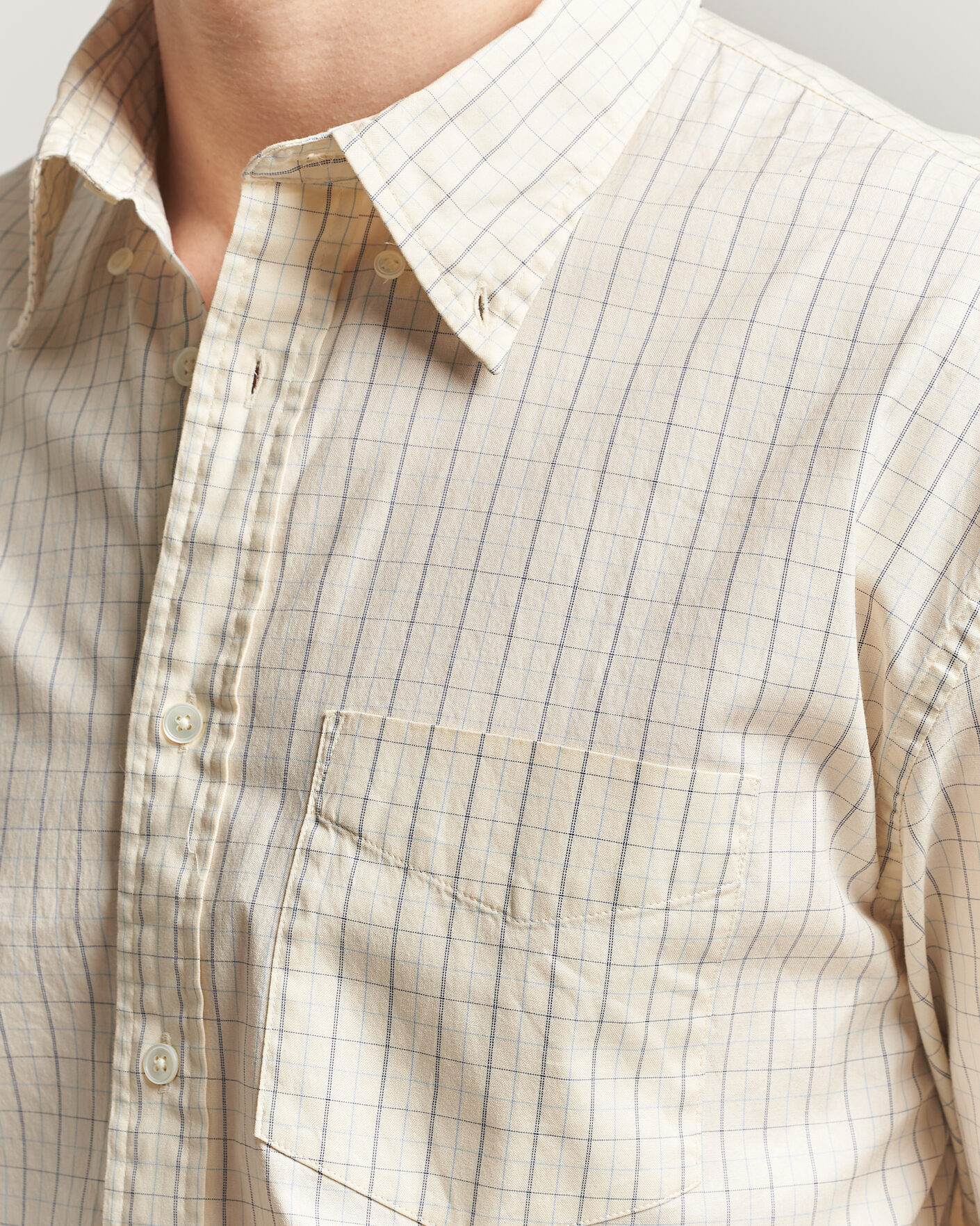 Men | Shirts | GANT | Relaxed Fit Dreamy Oxford Checked Shirt Creamed White