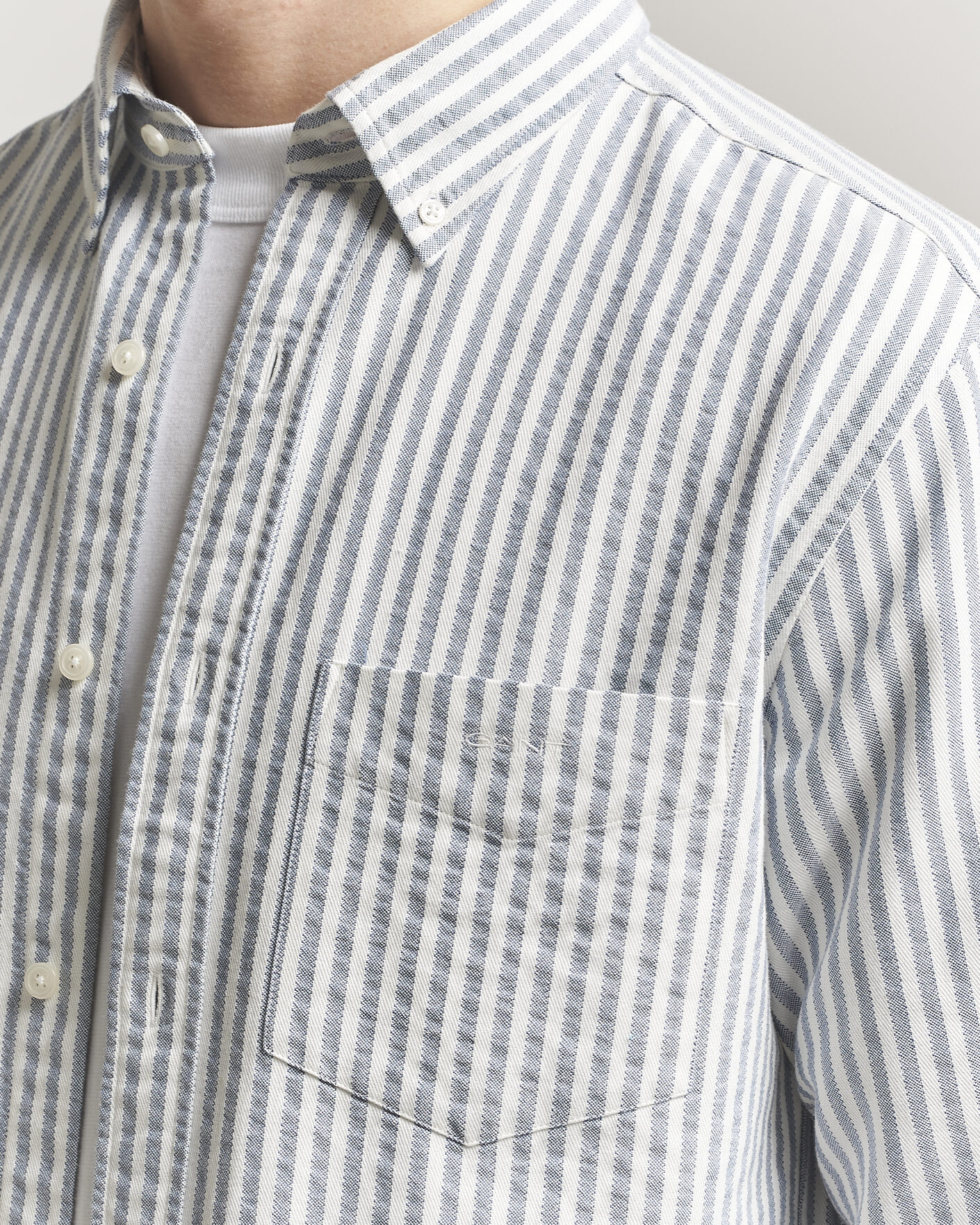 Men | Shirts | GANT | Regular Fit Textured Striped Shirt Vintage Blue