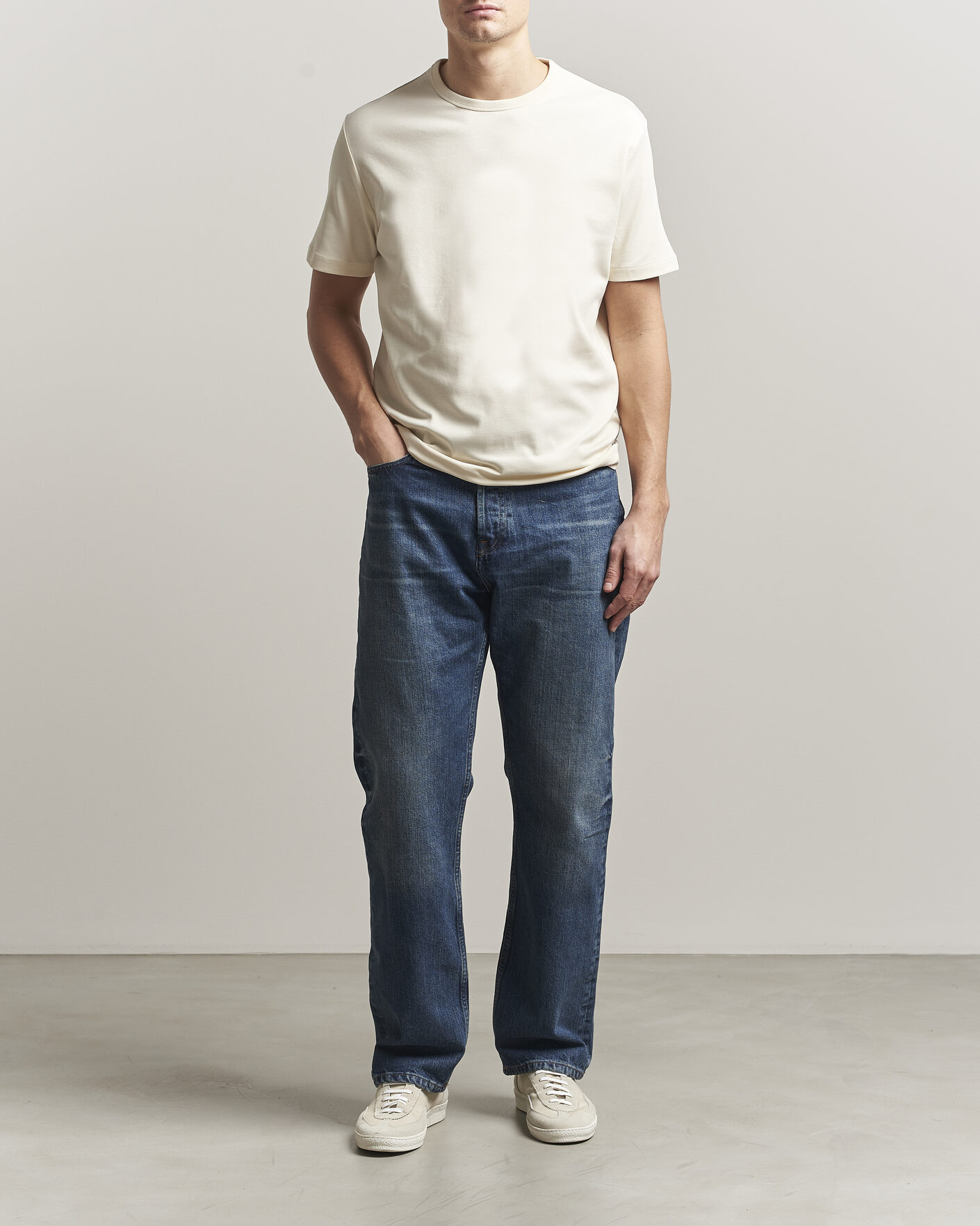 Men | T-Shirts | GANT | Interlock Crew Neck T-Shirt Creamed White