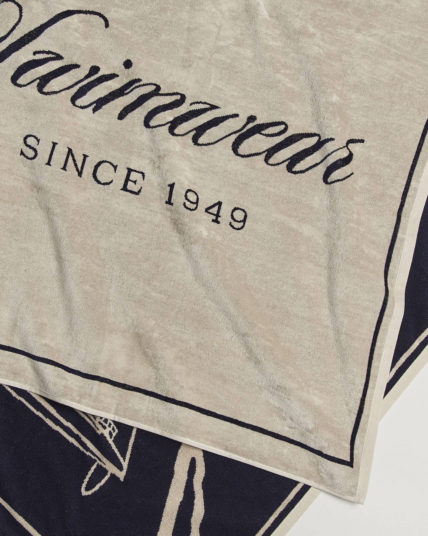Men | Fabrics | Gant | Since 1949 Beach Towel Faded Beige