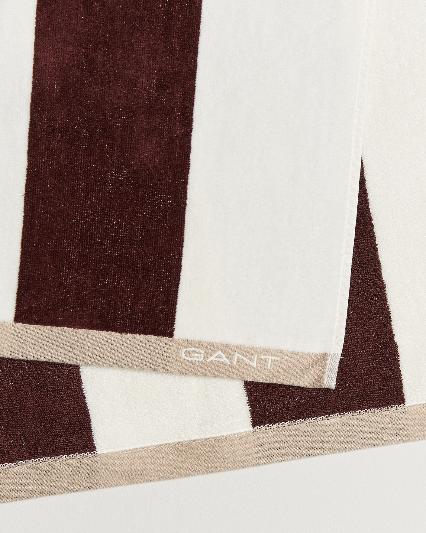 Men | Fabrics | GANT | Striped Beach Towel Fresh Soil