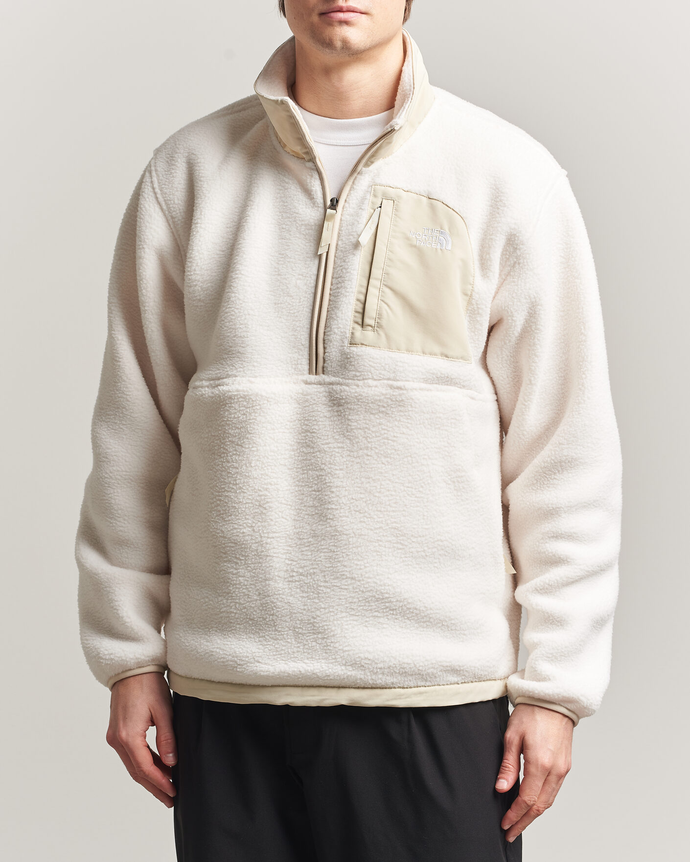 Men | Sweaters & Knitwear | The North Face | Yumiori Fleece Half Zip White Dune