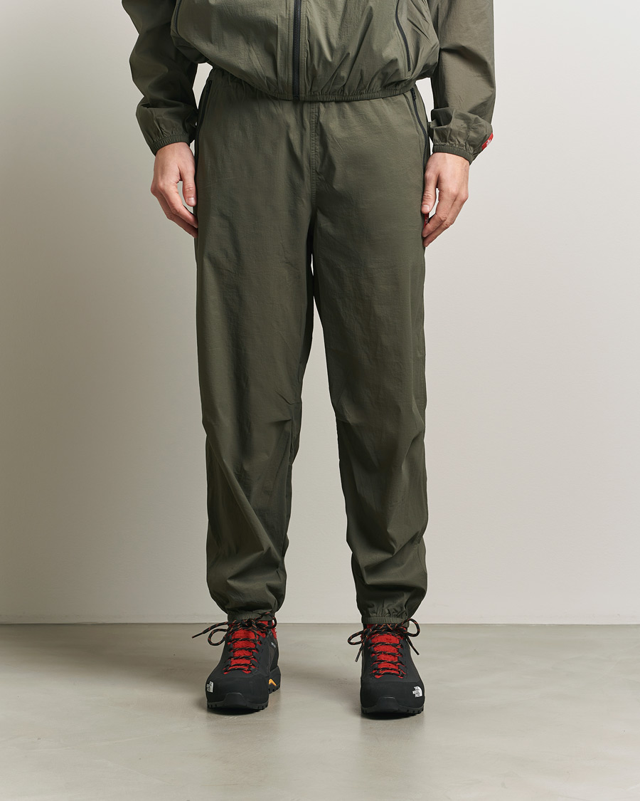Men | Trousers | The North Face | Red Box Packable Wind Pants New Taupe Green