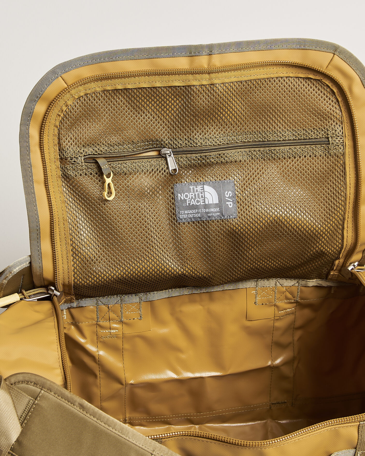 Men | Bags | The North Face | Base Camp Duffel S Golden Tan