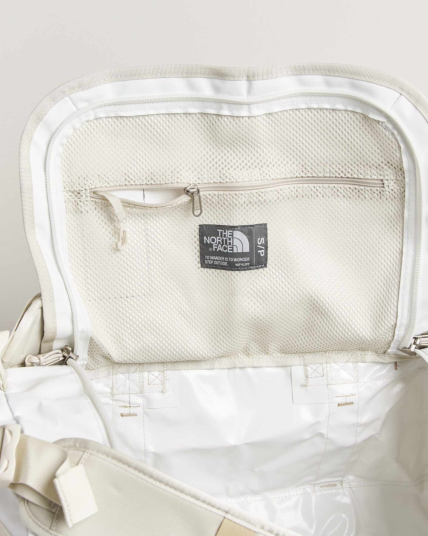 Men | Bags | The North Face | Base Camp Duffel S White Ash