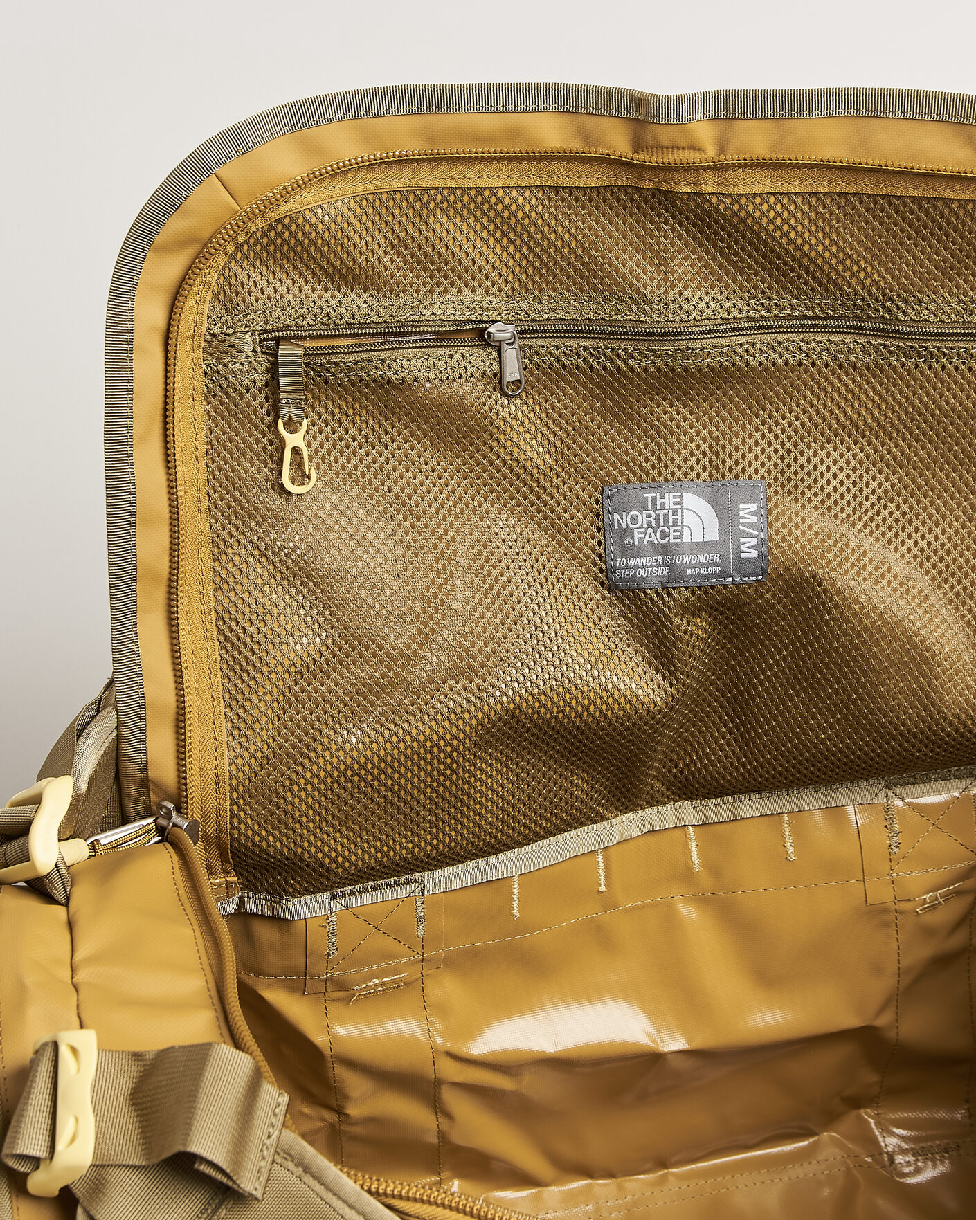 Men | Bags | The North Face | Base Camp Duffel M Golden Tan