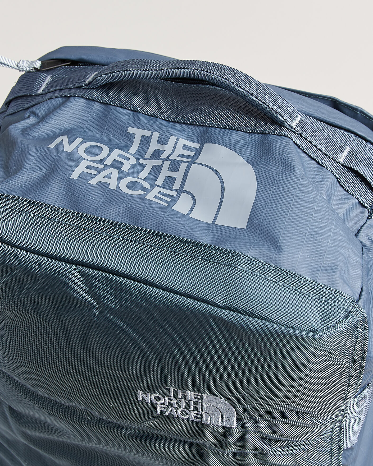 Men | Bags | The North Face | Base Camp Voyager Duffel 42 Granite Grey