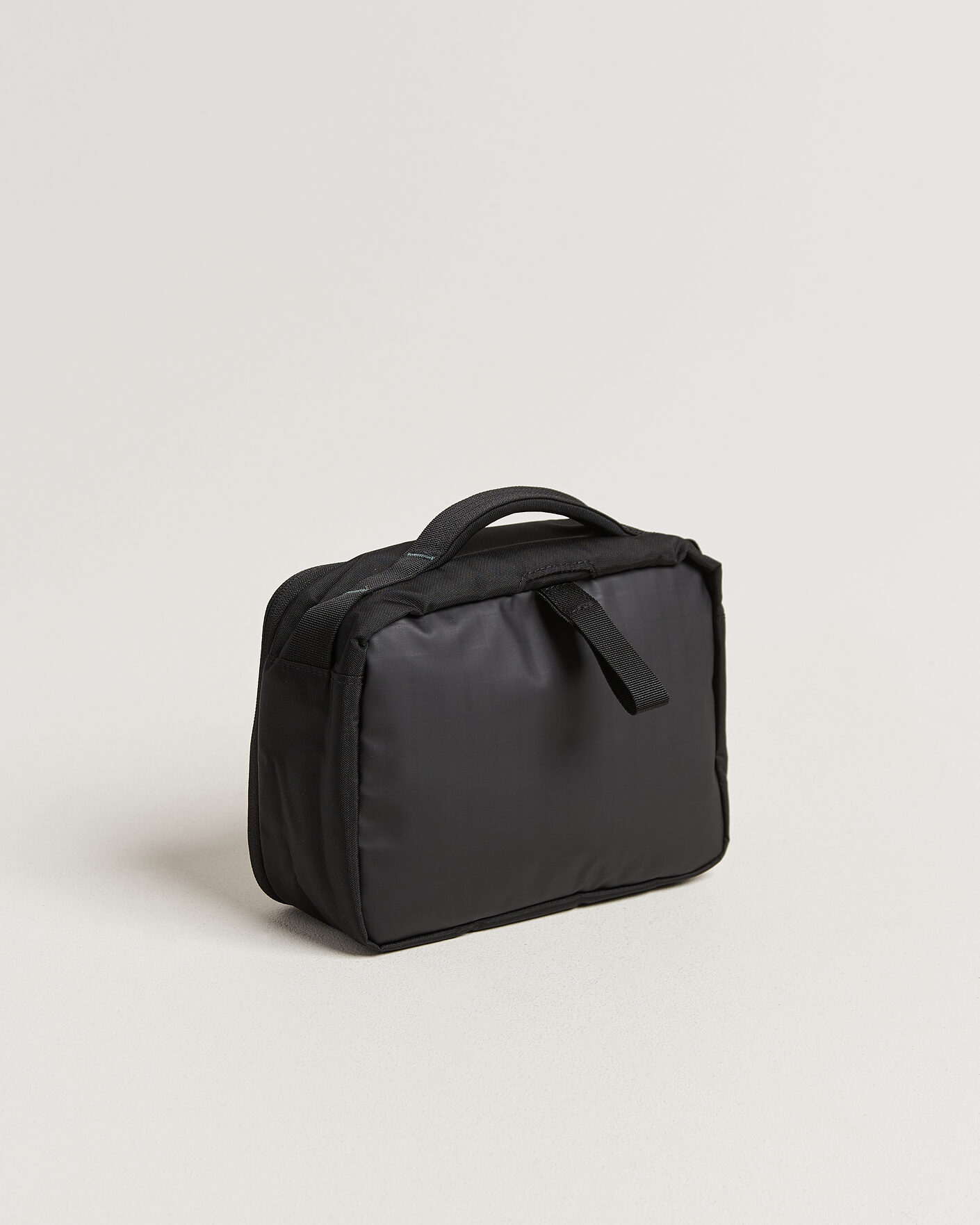 Men | Bags | The North Face | Base Camp Voyager Toiletry Kit Black