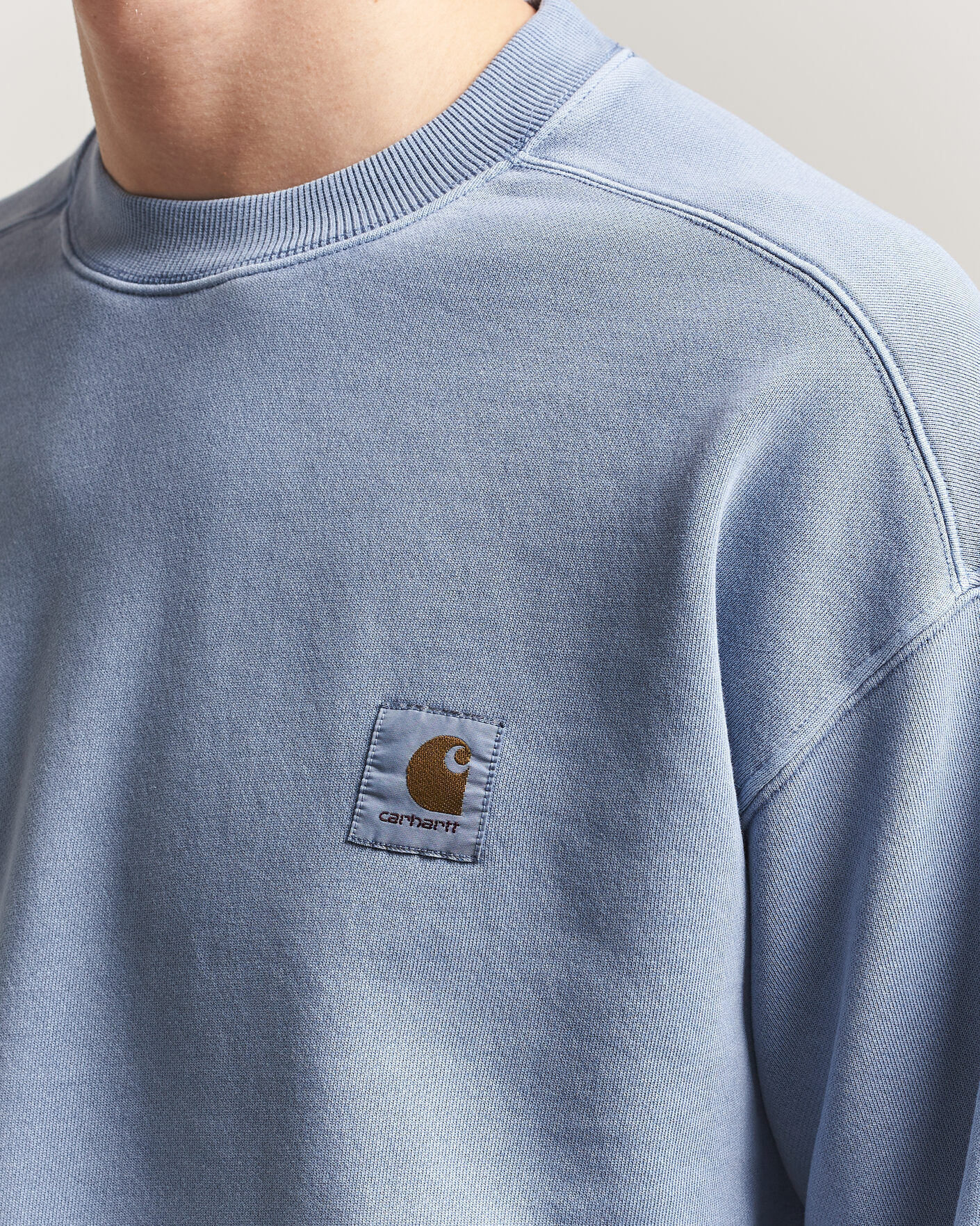 Men | Sweaters & Knitwear | Carhartt WIP | Nelson Sweatshirt Gentle Blue