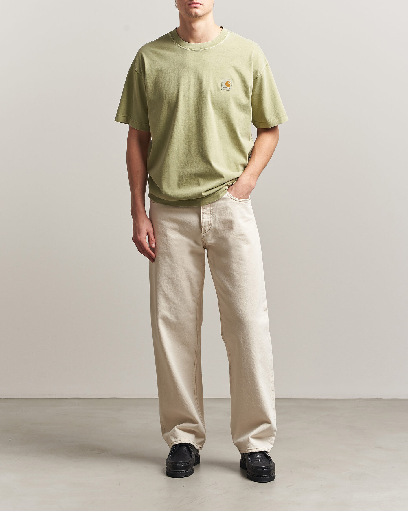 Men | T-Shirts | Carhartt WIP | Nelson Cotton T-Shirt Gentle Green