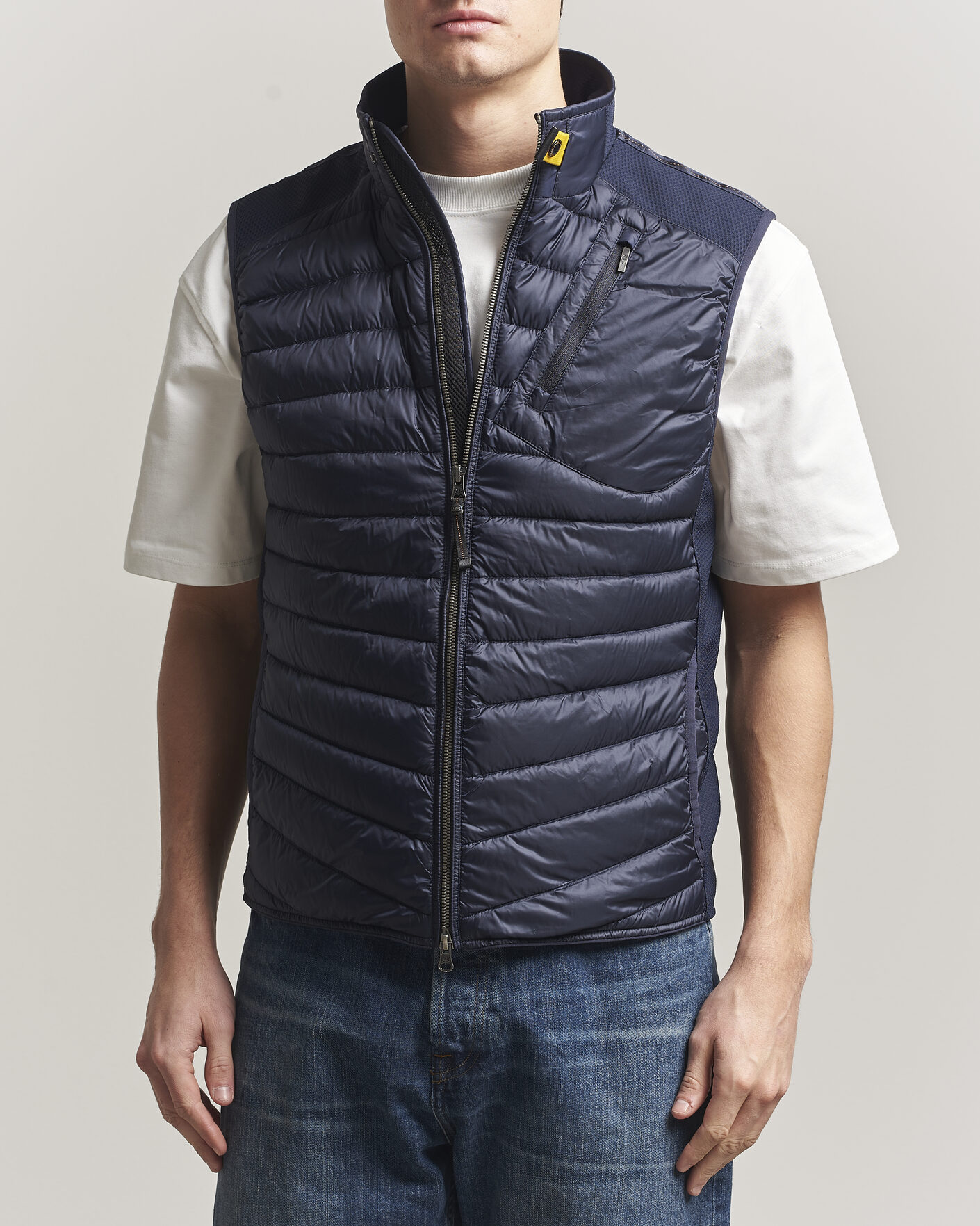 ジャケット・アウター PARAJUMPERS MASTERPIECE SERIES vest navy Parajumpers Men's Zavier Hybrid Vest - Blue Navy | British Attire