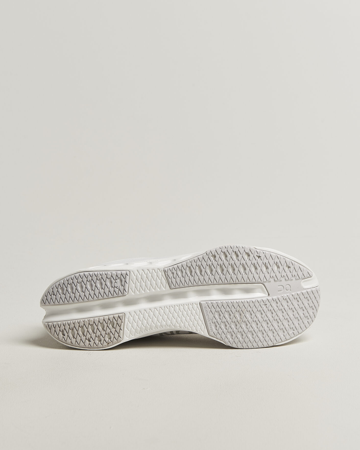 Men | Running shoes | On | Cloudsurfer Next White/White