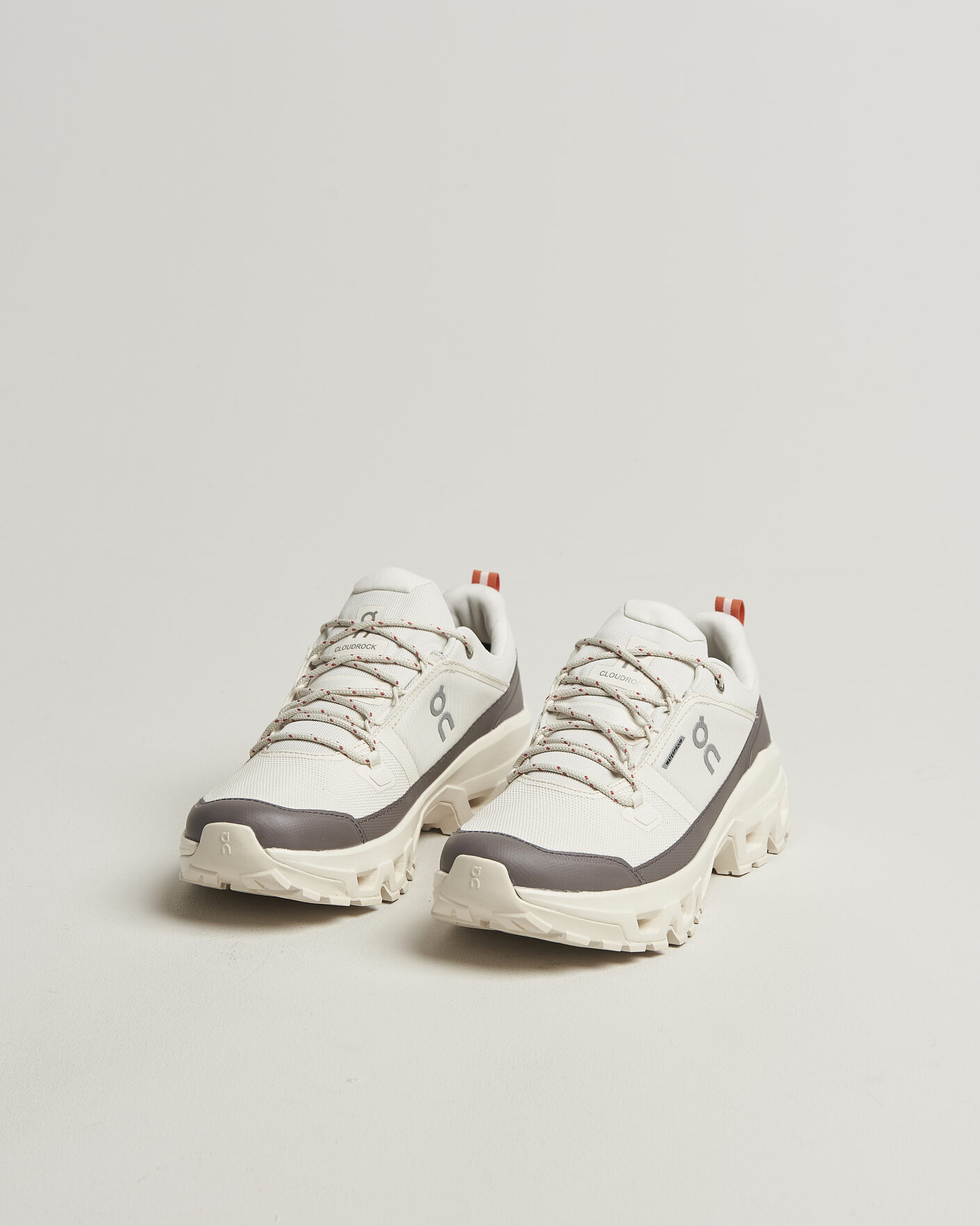 Men | Trail Sneakers | On | Cloudrock Low Waterproof Ivory/Ivory