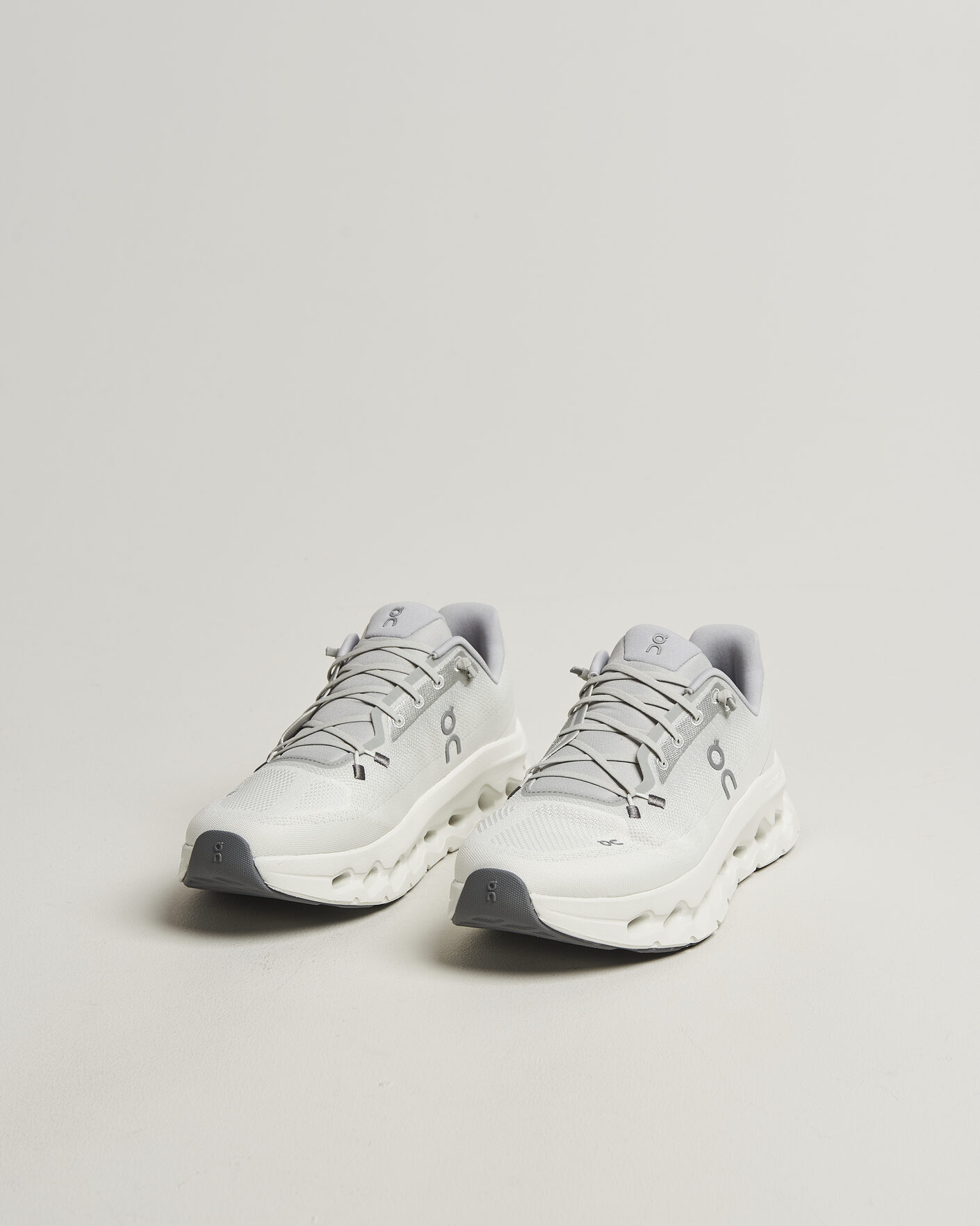 Men | Sneakers | On | Cloudtilt Glacier/Ice