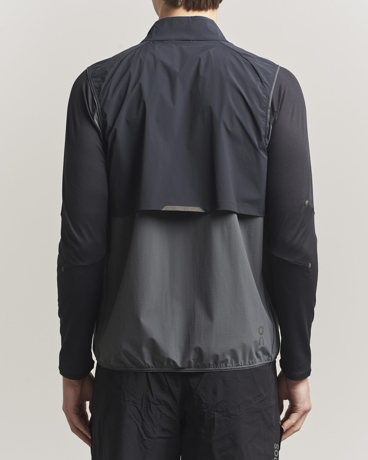 ON Weather Vest Black/Eclipse at CareOfCarl.com