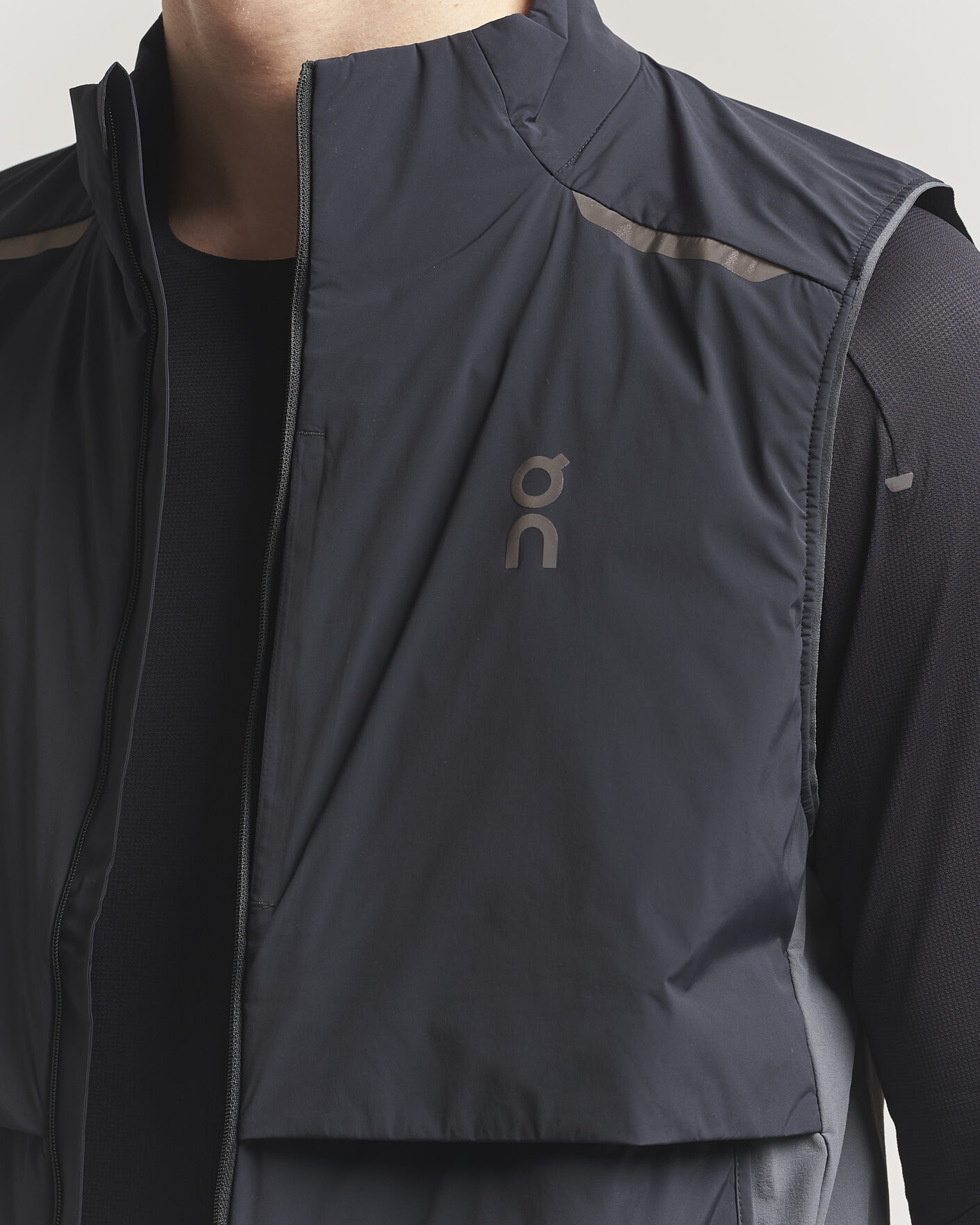 Men | Coats & Jackets | On | Weather Vest Black/Eclipse