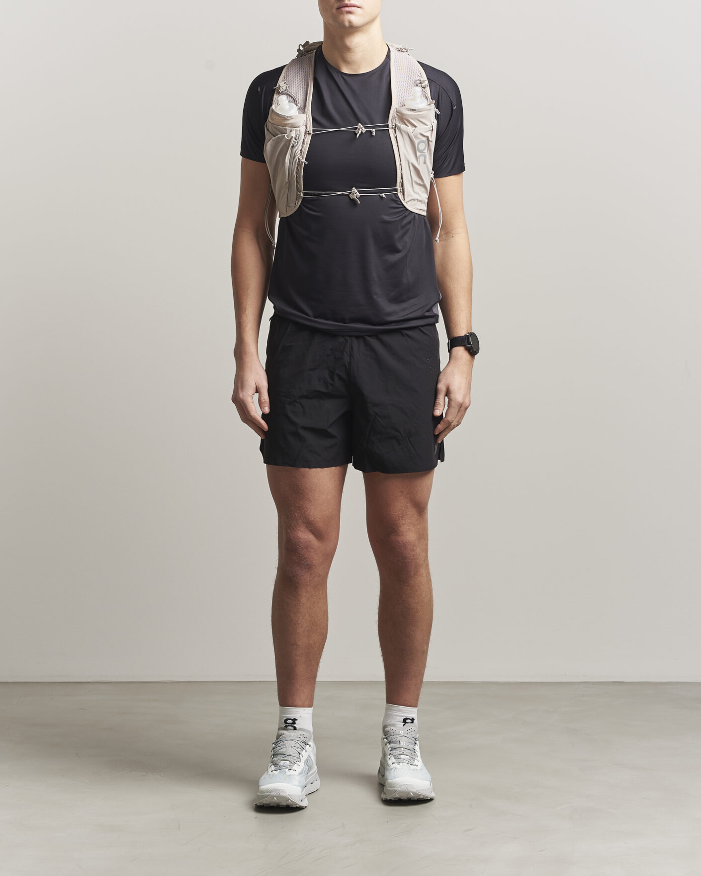 Men | Active Accessories | On | Ultra Vest Pro 10L Fog