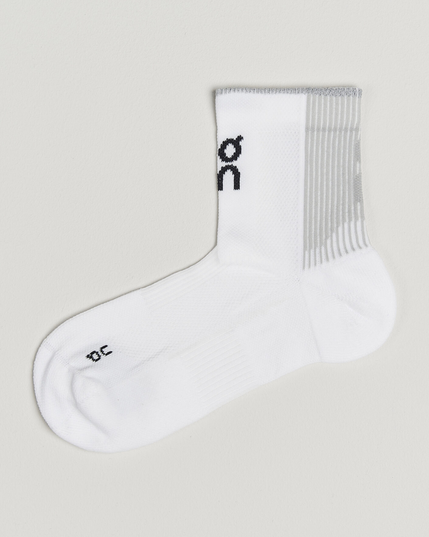Men | Underwear & Socks | On | Performance Run Sock Mid White