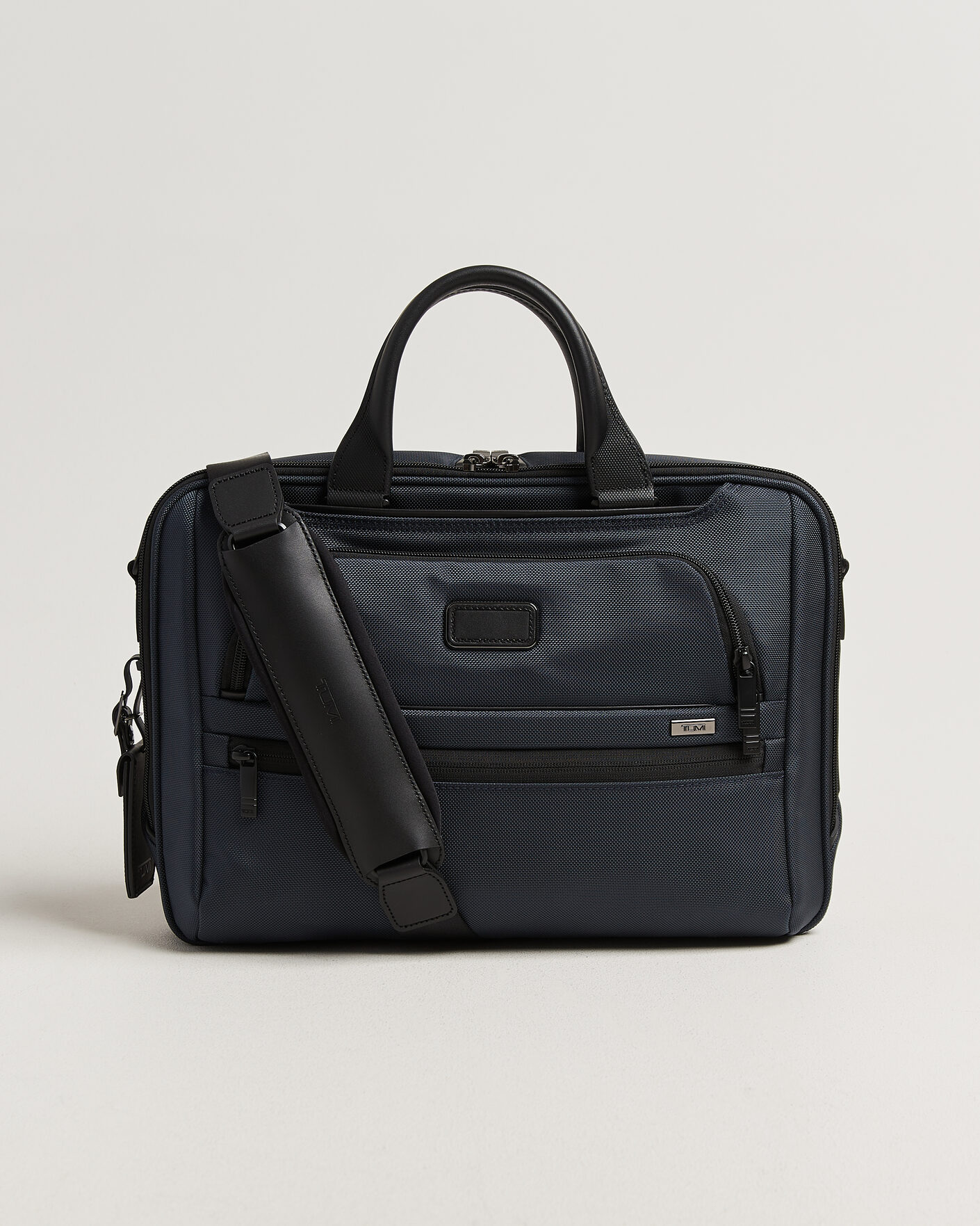 Men | TUMI Alpha 4 Medium Briefcase Navy | TUMI | Alpha 4 Medium Briefcase Navy