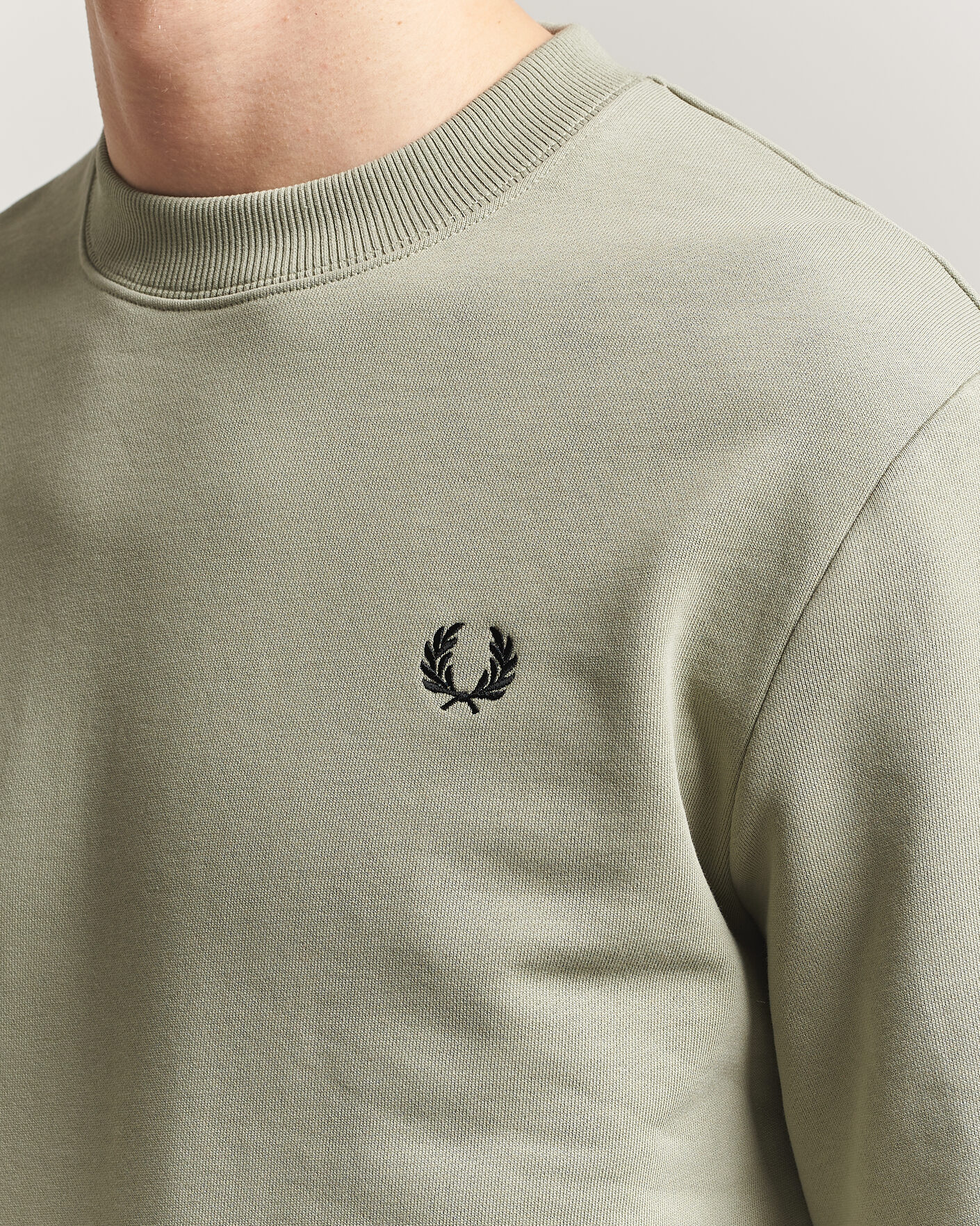 Men | Sweaters & Knitwear | Fred Perry | Crew Neck Sweatshirt Seagrass Green