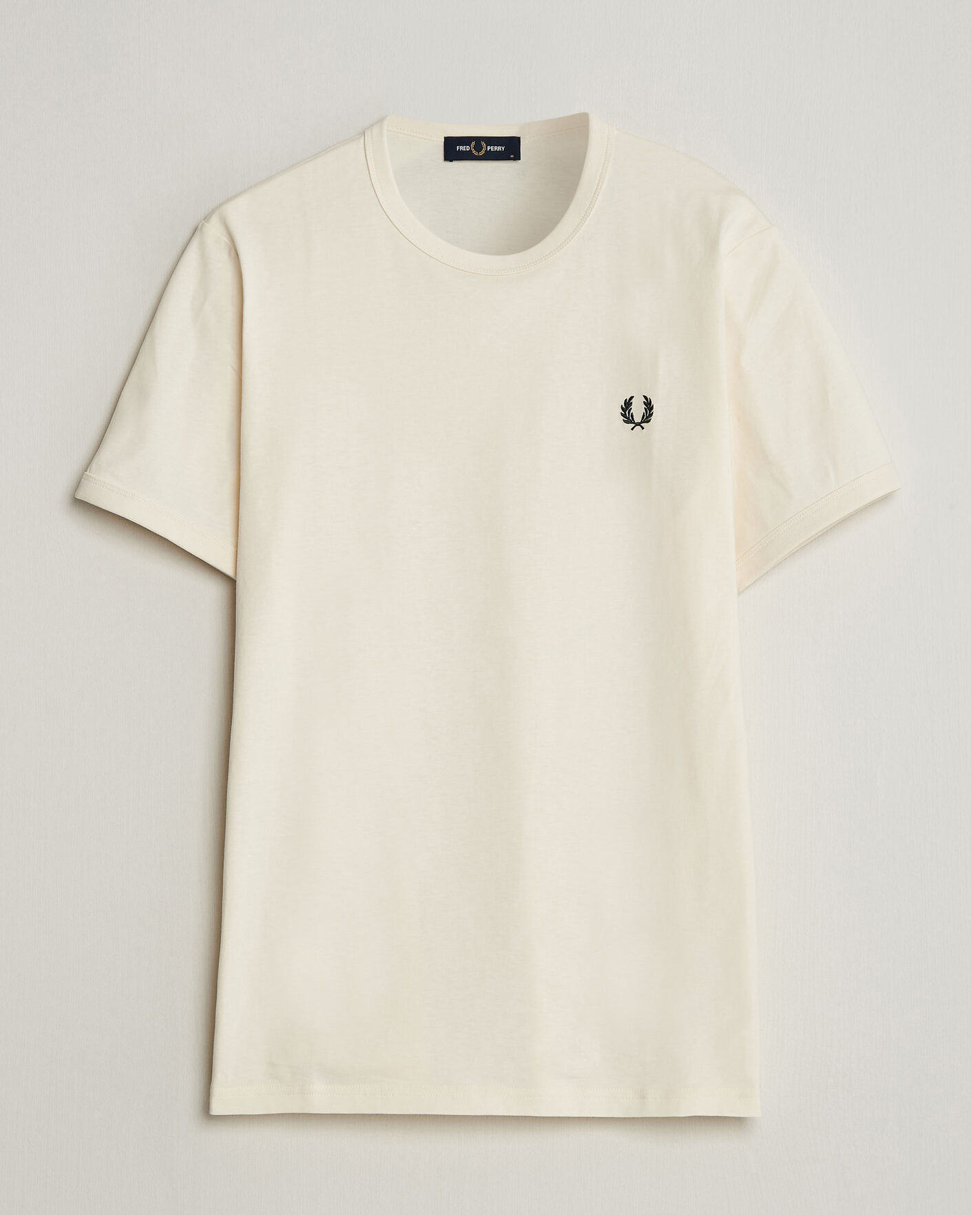 Men | T-Shirts | Fred Perry | Ringer T-Shirt Ecru