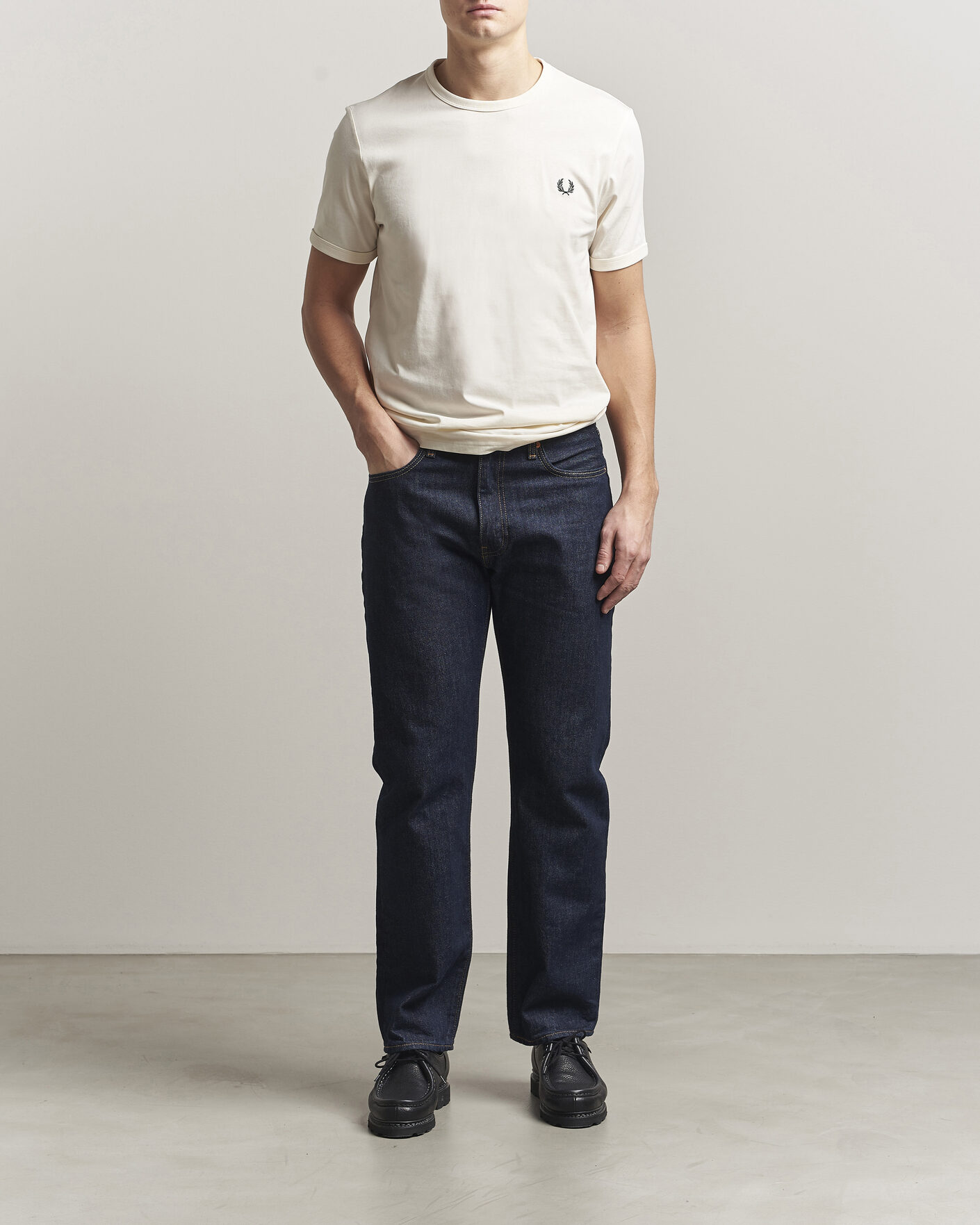 Men | T-Shirts | Fred Perry | Ringer T-Shirt Ecru