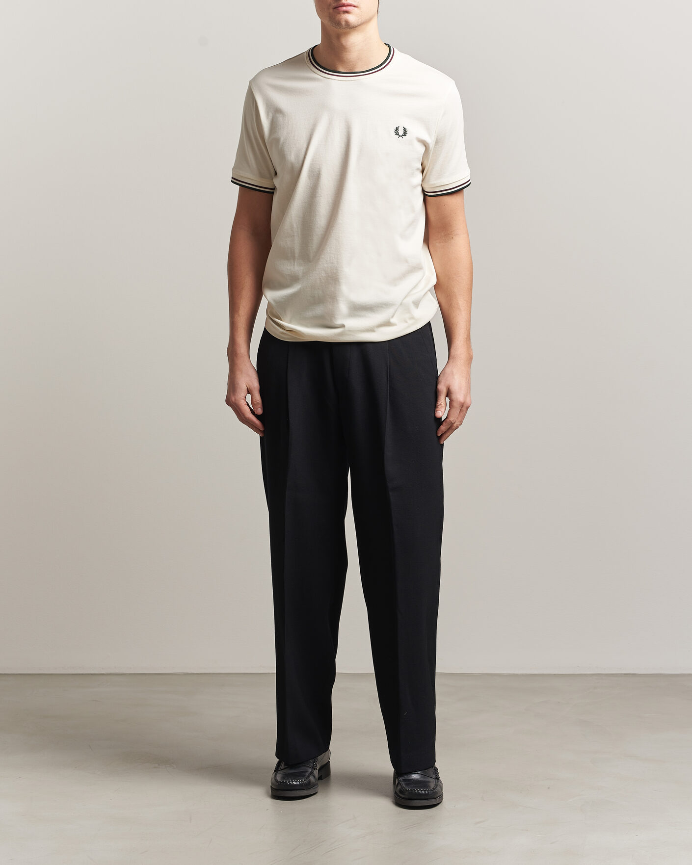 Men | T-Shirts | Fred Perry | Twin Tipped T-Shirt Ecru