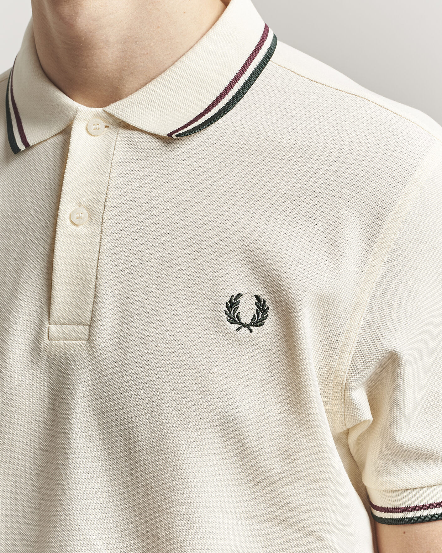 Men | Polo Shirts | Fred Perry | Twin Tipped Polo Shirt Ecru