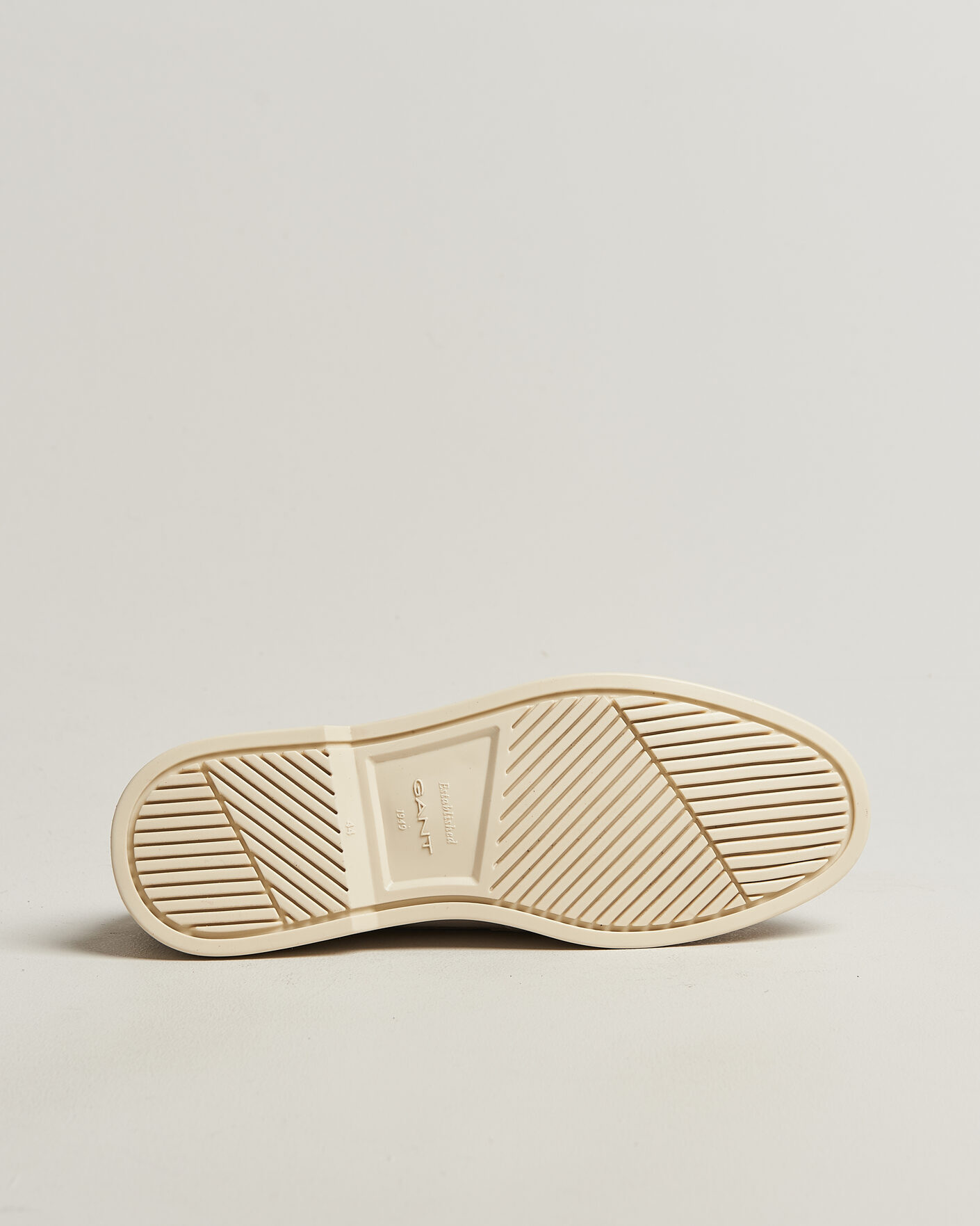 Men | Loafers | GANT | Boery Suede Loafer Taupe