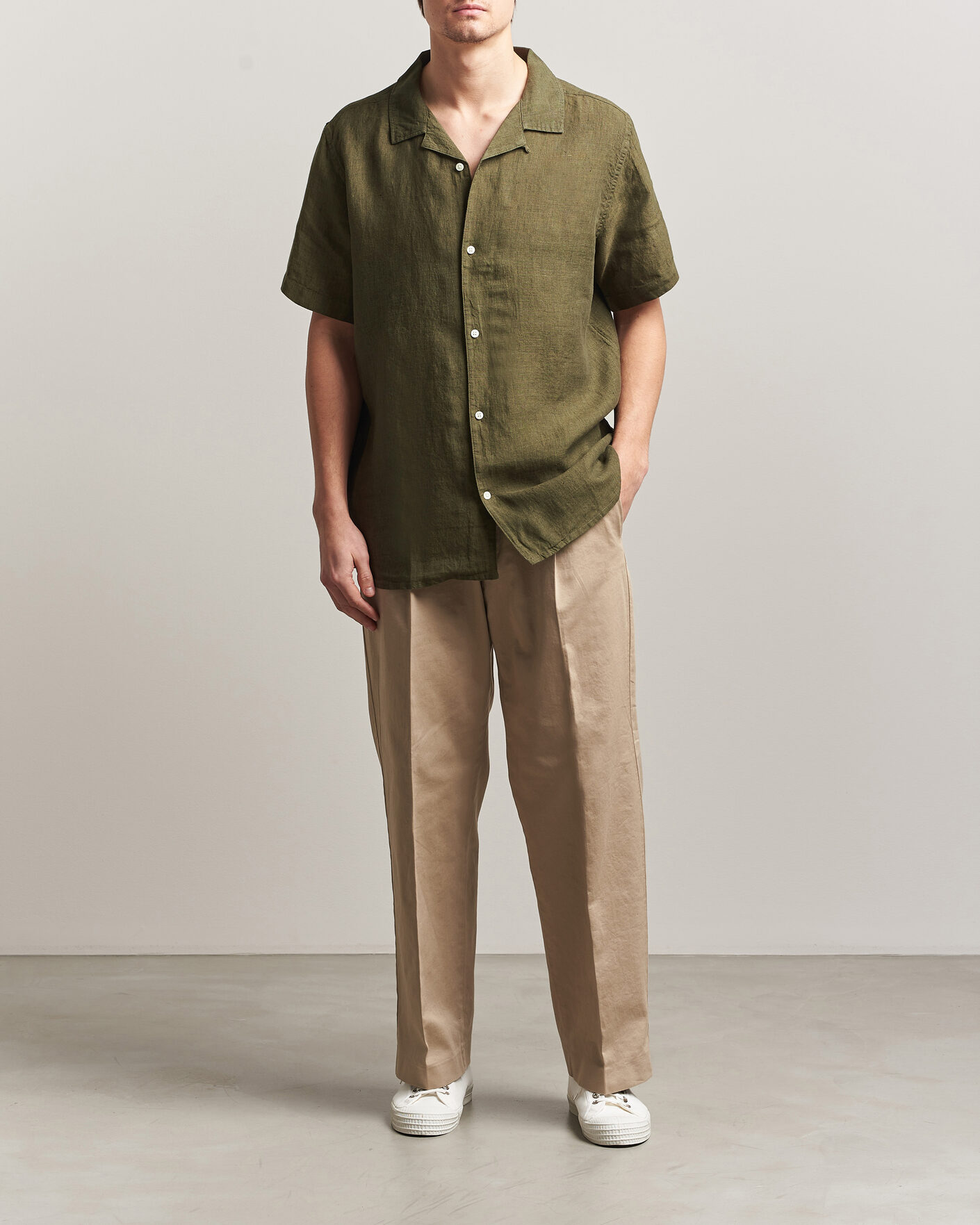 Men | Shirts | KnowledgeCotton Apparel | Short Sleeve Linen Resort Shirt Burnt Olive