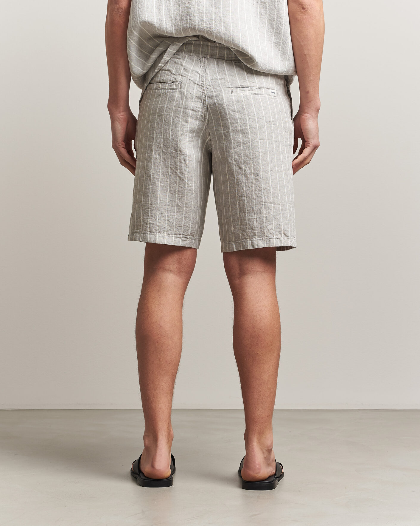 Men | Shorts | KnowledgeCotton Apparel | Striped Loose Linen Shorts Grey
