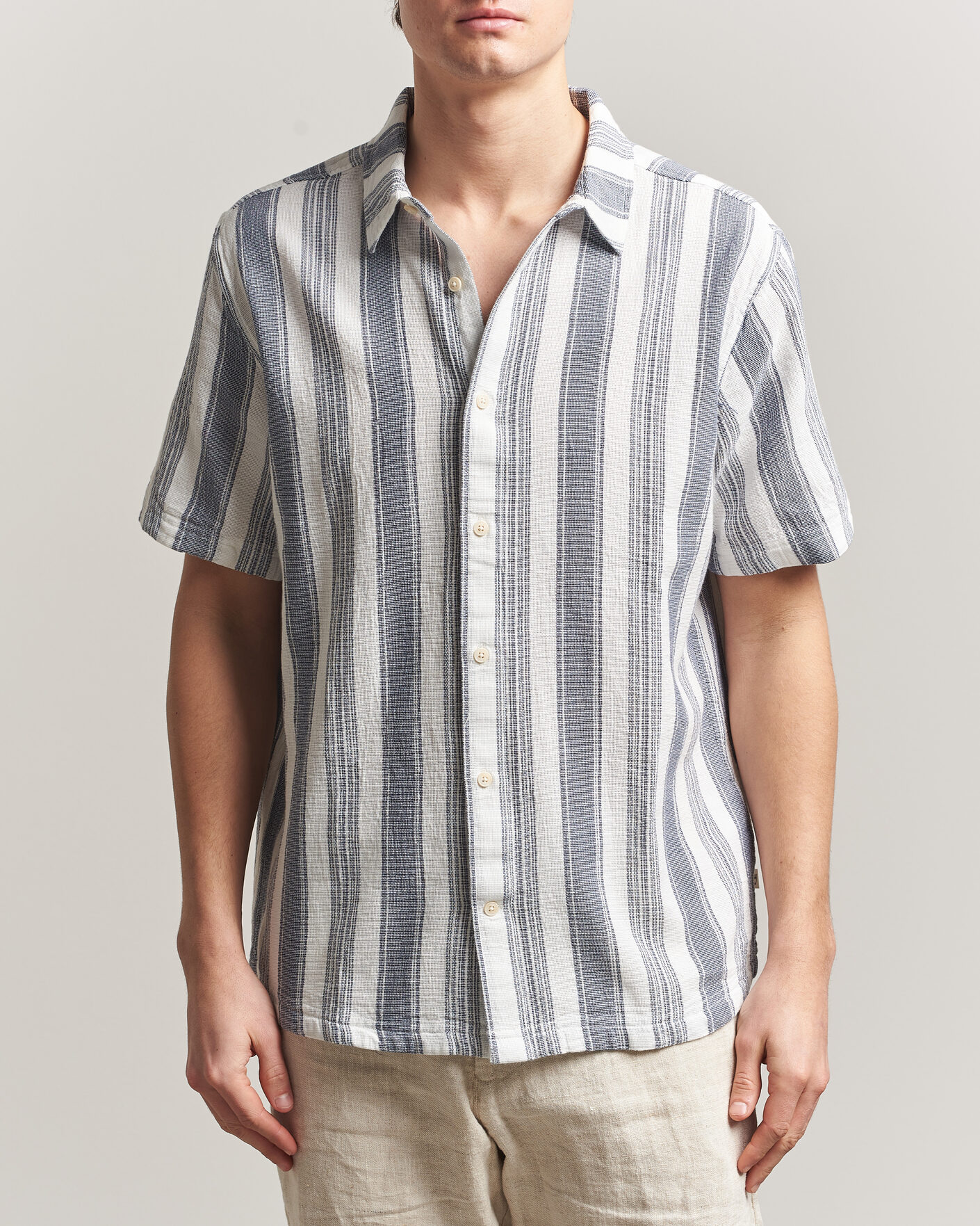 Men | Shirts | KnowledgeCotton Apparel | Box Short Sleeve Stripe Shirt Blue Stripe