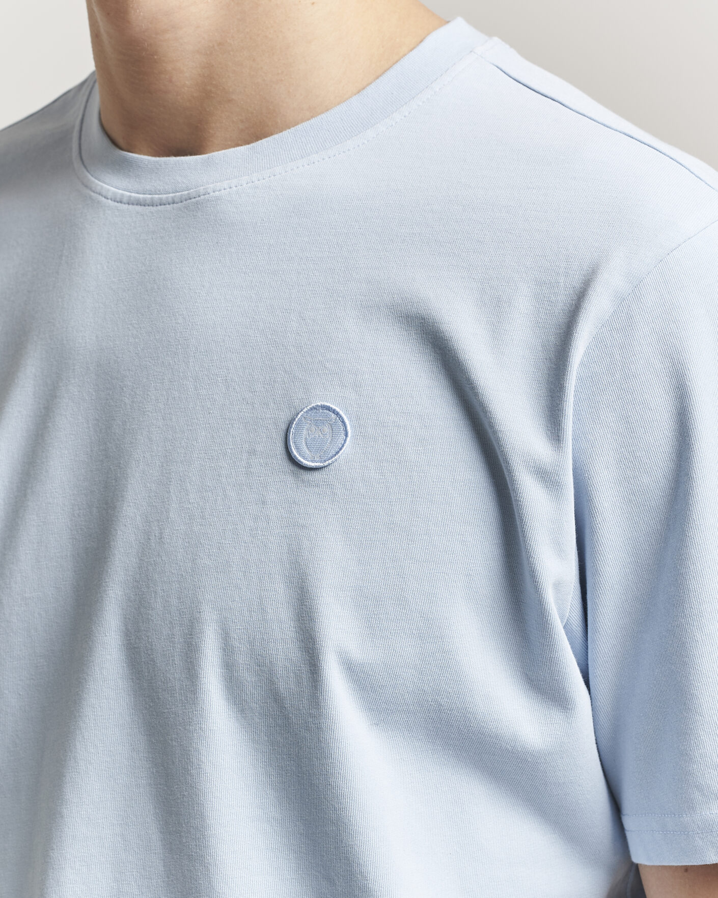 Men | T-Shirts | KnowledgeCotton Apparel | Badge T-Shirt Skyway