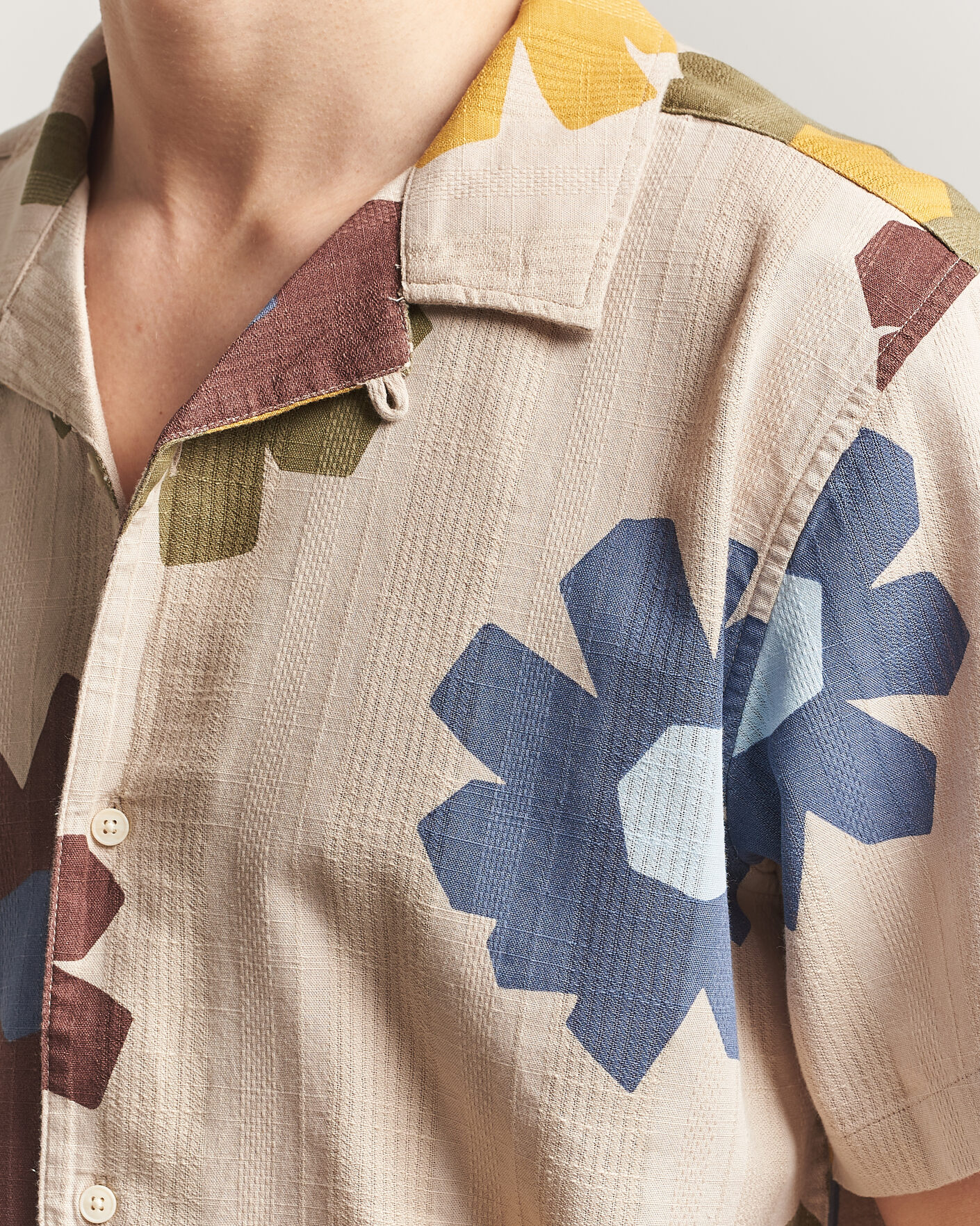 Men | Shirts | KnowledgeCotton Apparel | Relaxed Printed Cotton Short Sleeve Shirt Multi
