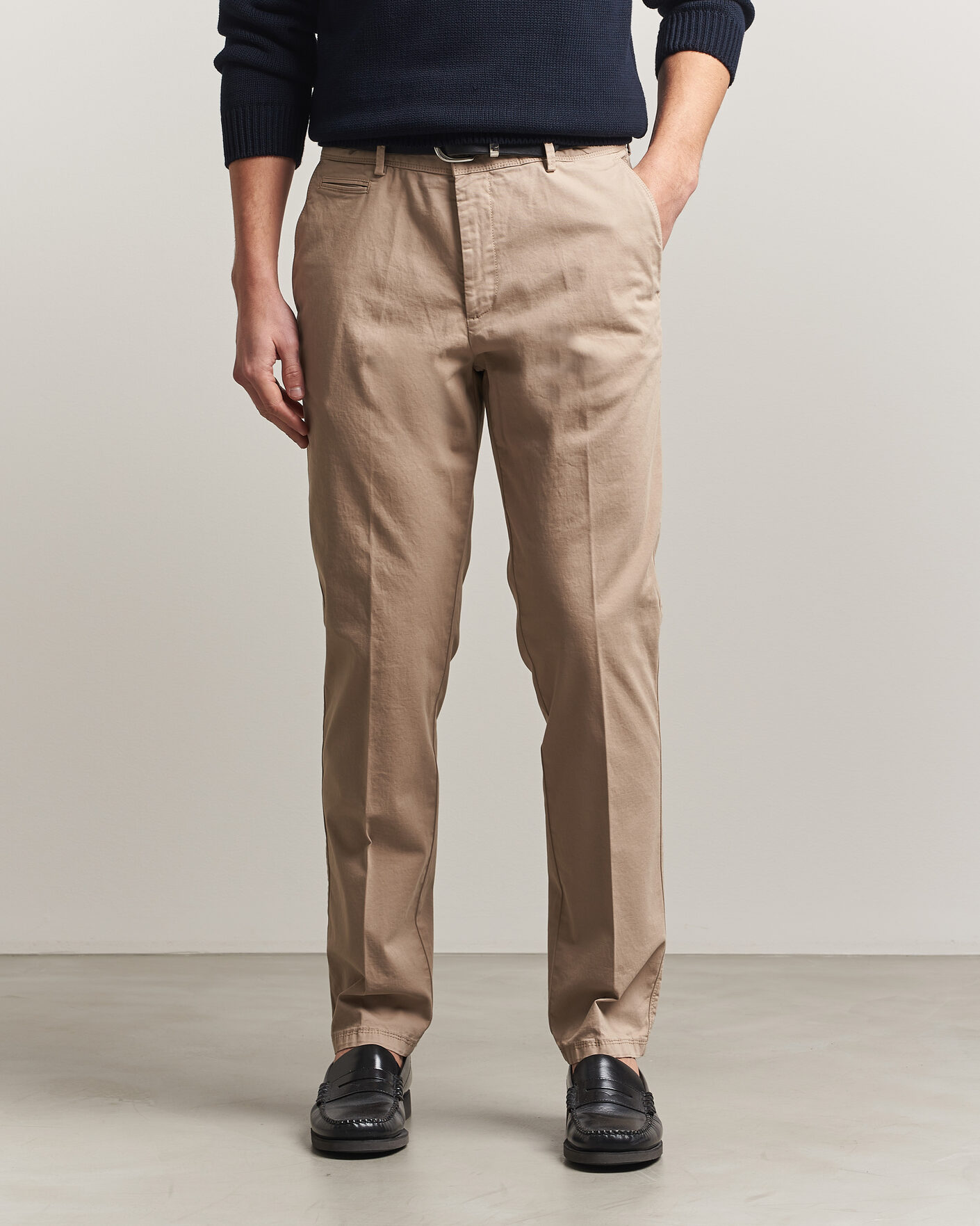 Men | Trousers | Oscar Jacobson | Danik Cotton Trousers Beige