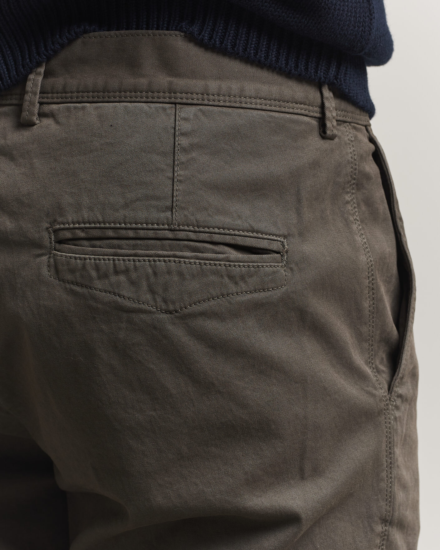 Men | Trousers | Oscar Jacobson | Danik Cotton Trousers Olive