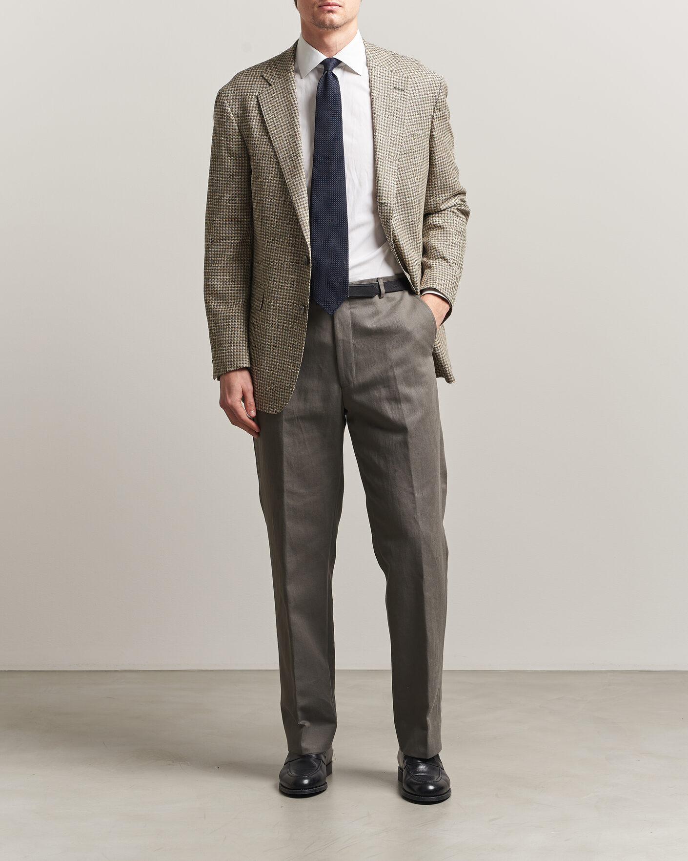 Men | Trousers | Oscar Jacobson | Del Cotton/Linen Trousers Olive