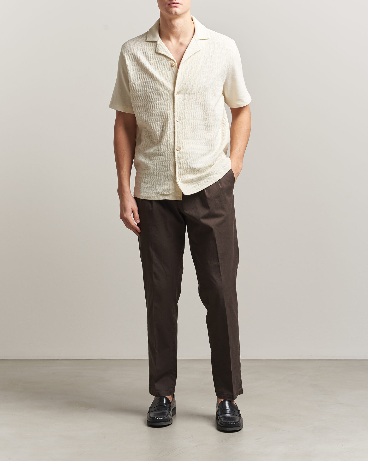 Men | Shirts | Oscar Jacobson | Kirk Knitted Short Sleeve Shirt Off White