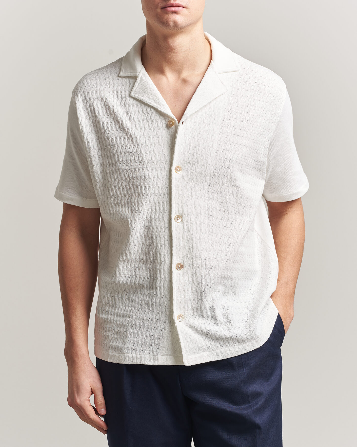 Men | Shirts | Oscar Jacobson | Kirk Knitted Short Sleeve Shirt Snow White